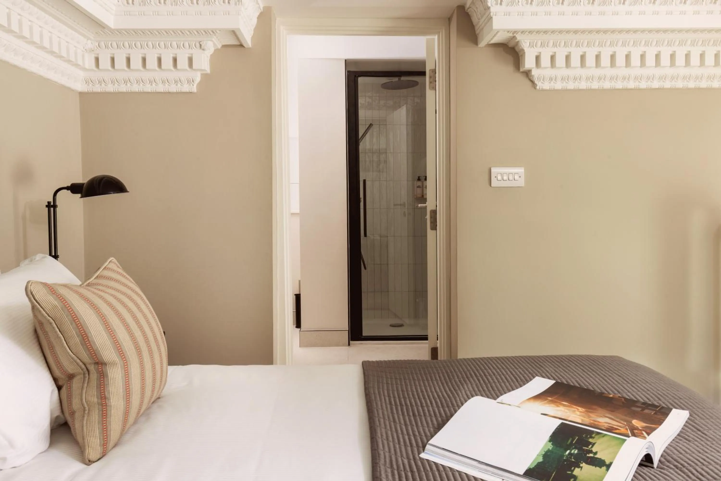 Bedroom in Native Hyde Park