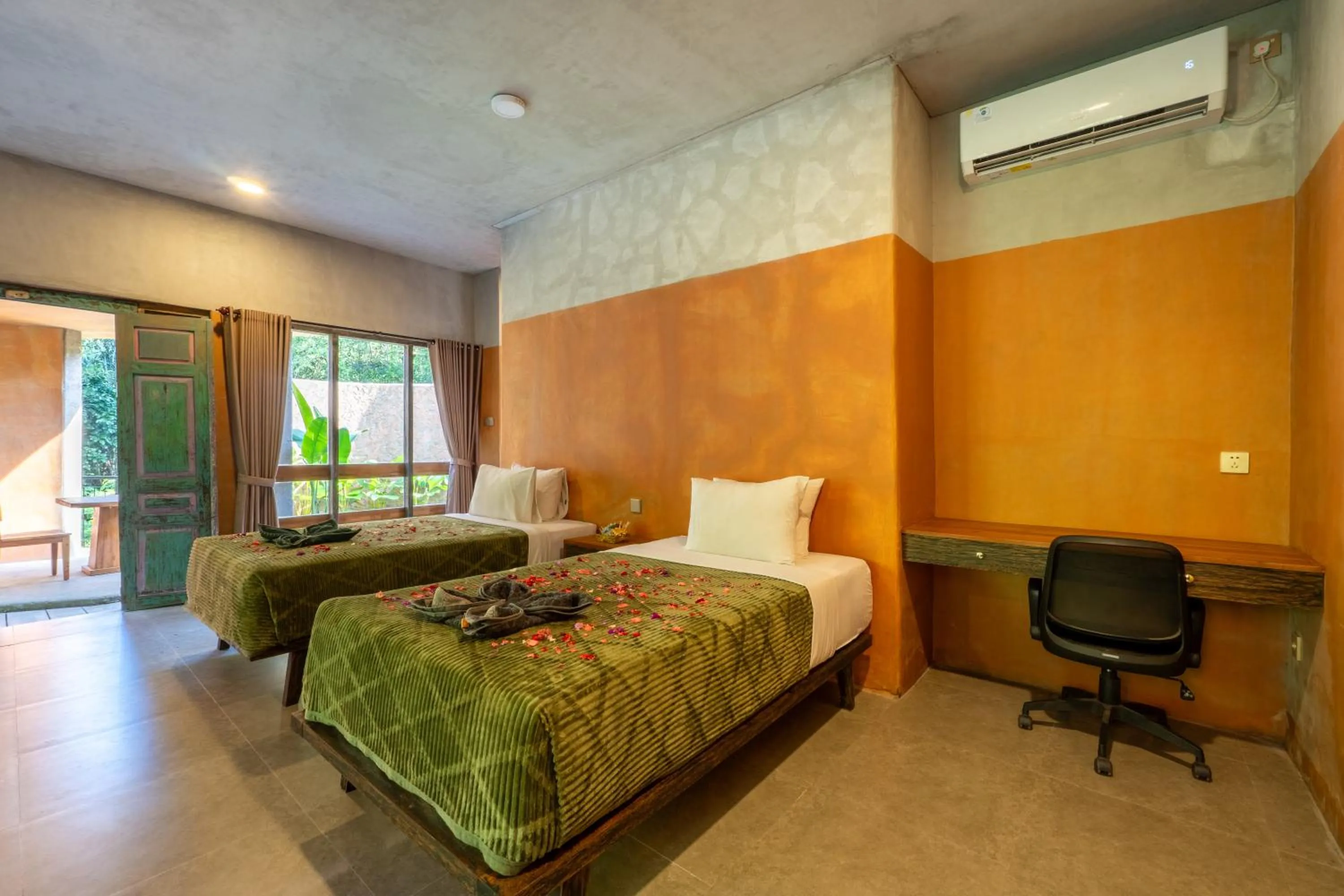 Bed in Sun Sang Eco Retreats