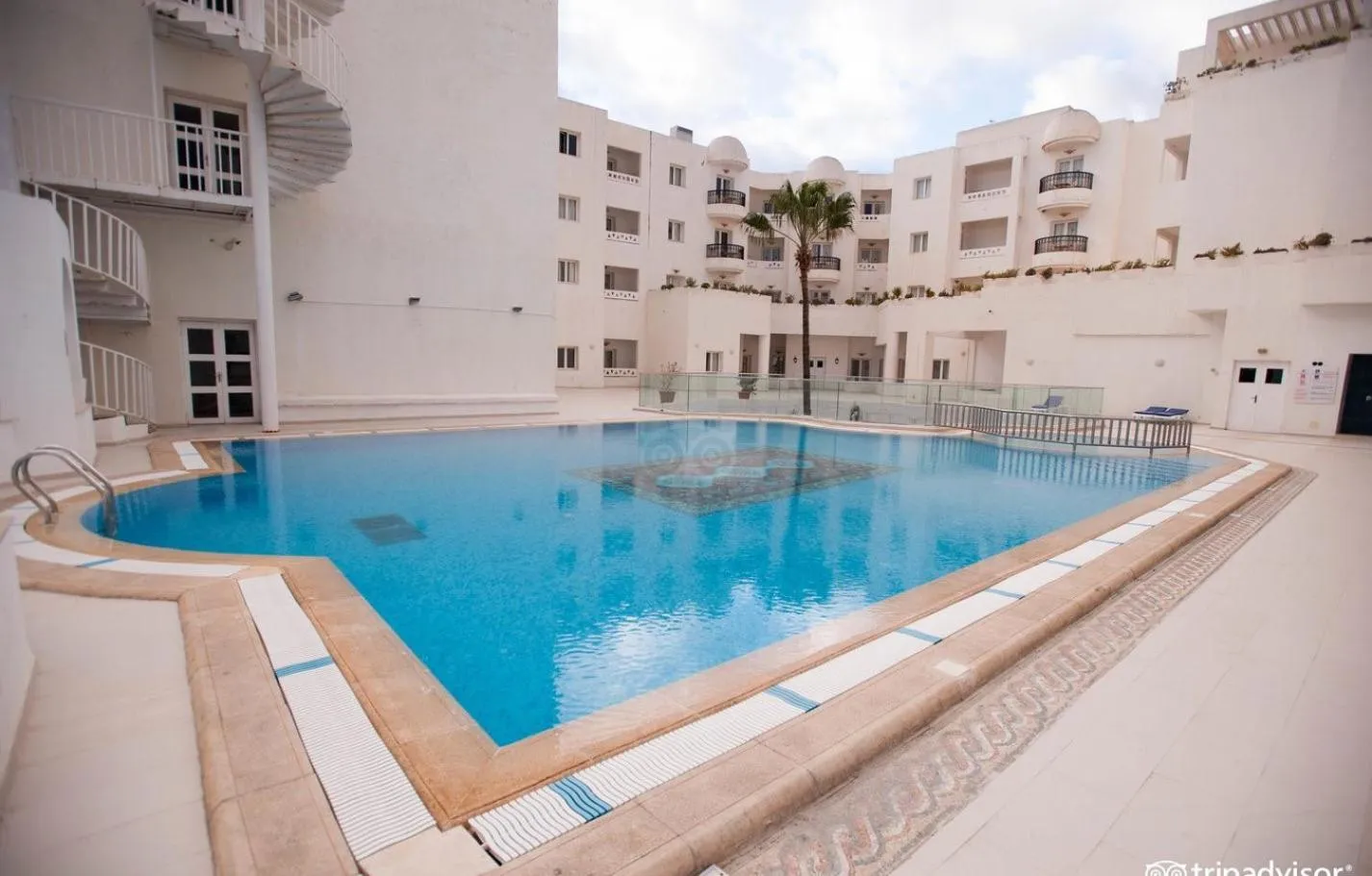 Swimming pool in El Kantaoui Center