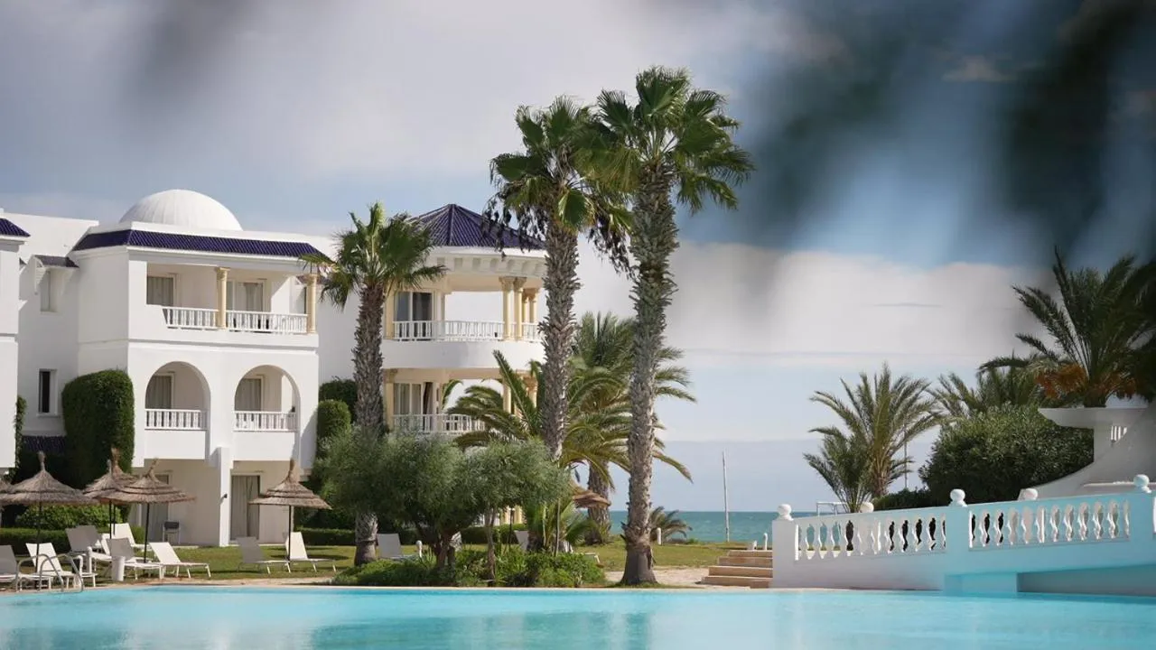 Royal Tulip Taj Sultan