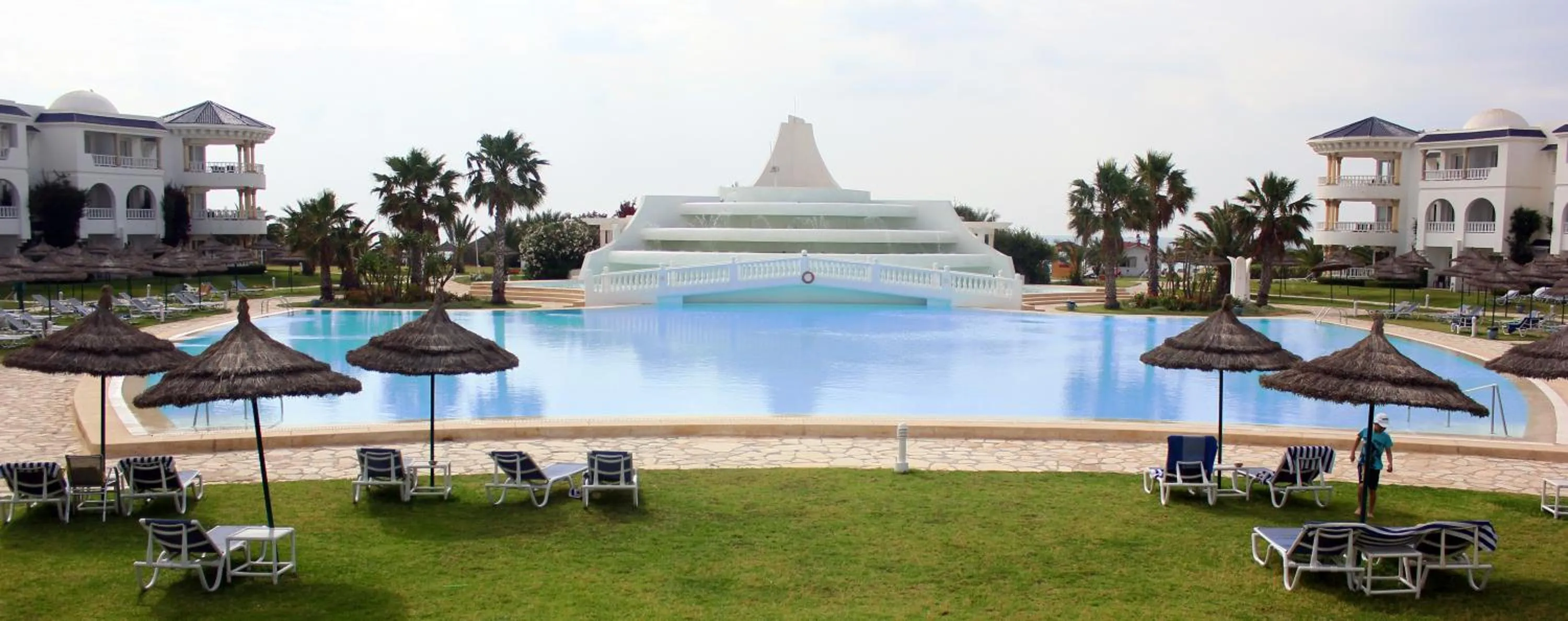 Swimming pool in Royal Tulip Taj Sultan