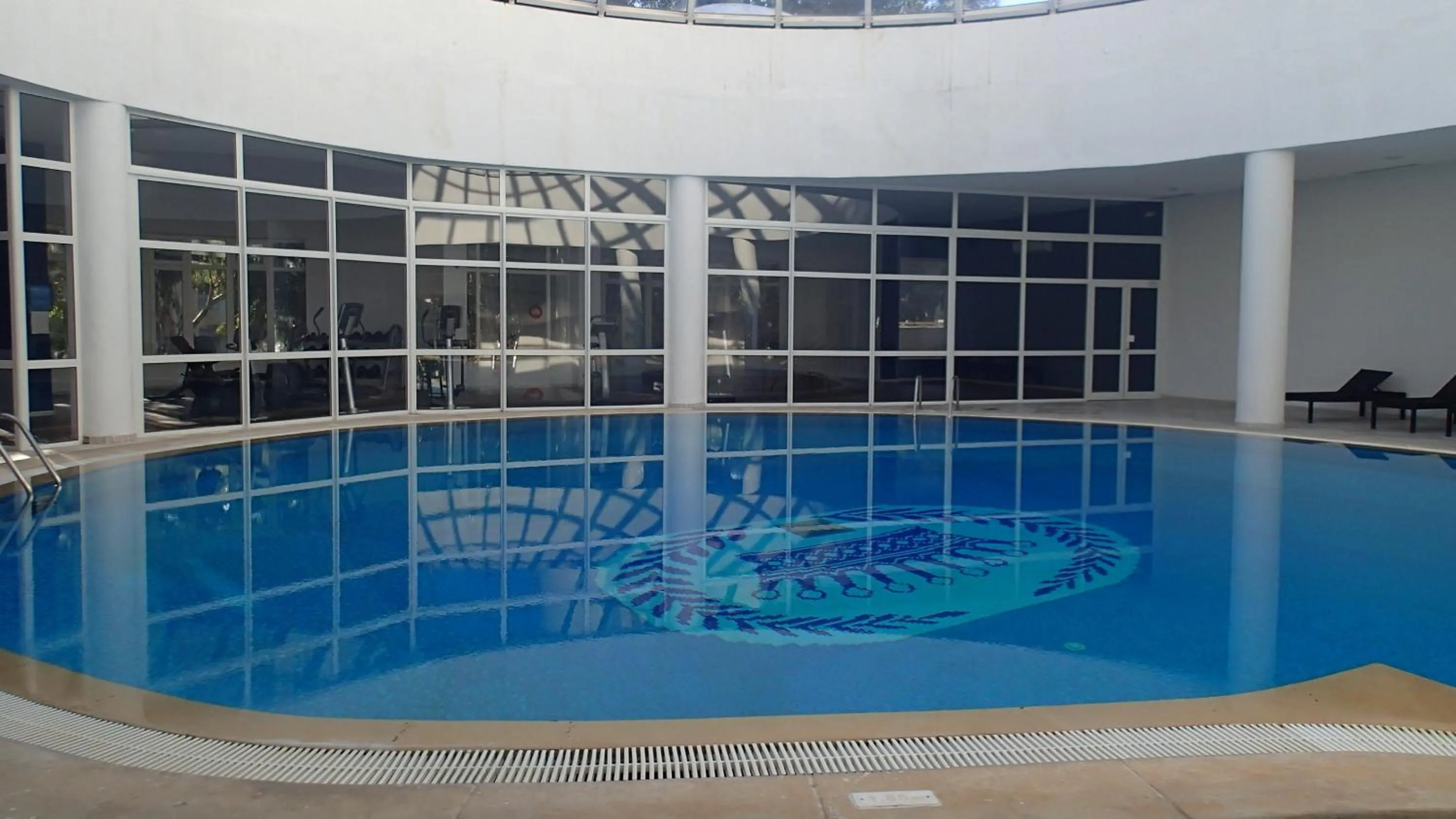 Swimming pool in Royal Tulip Taj Sultan