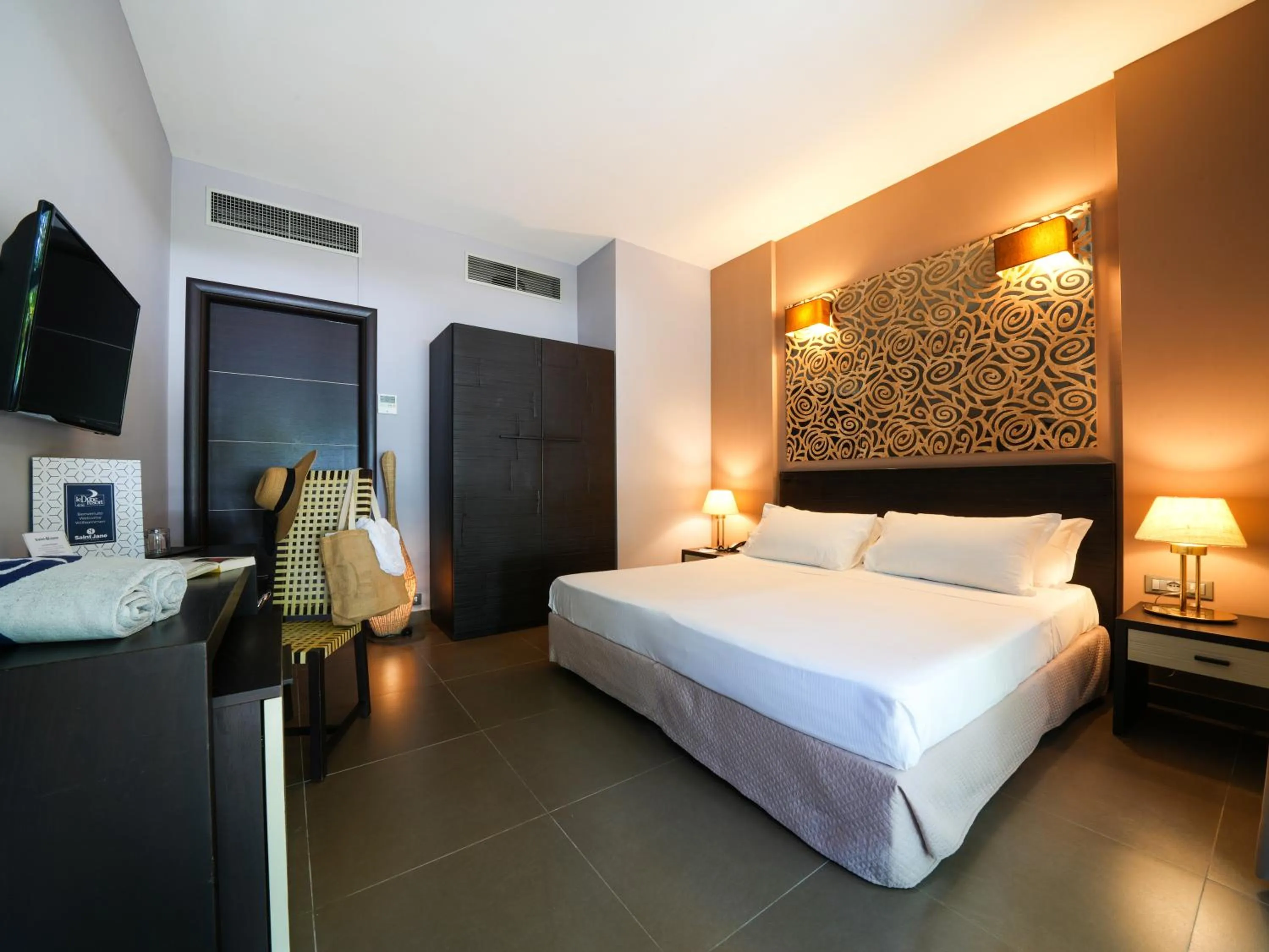 Bedroom, Bed in Le Dune Resort