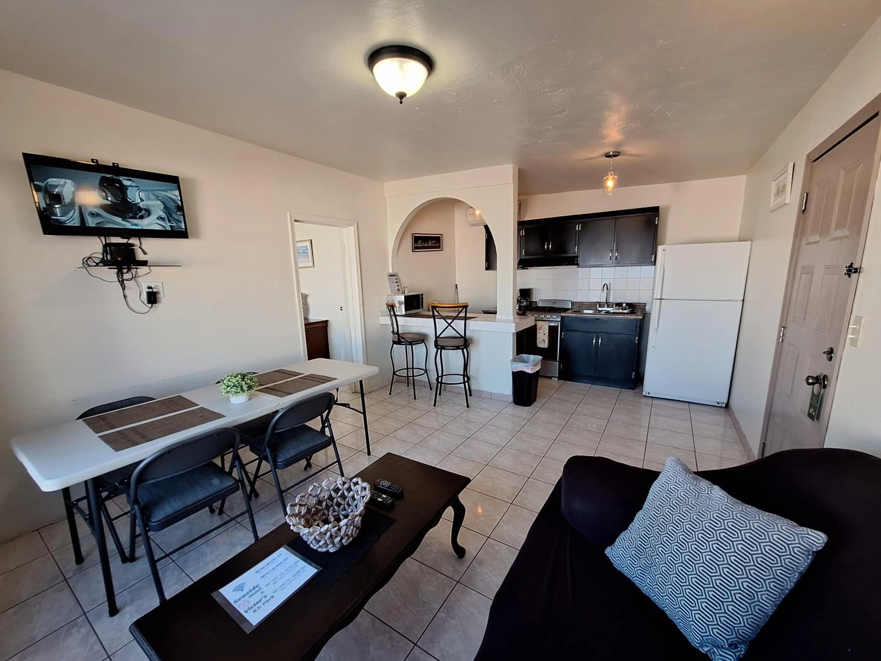 #55 Suite Bungalow Seaside Hotel & Victors RV Park