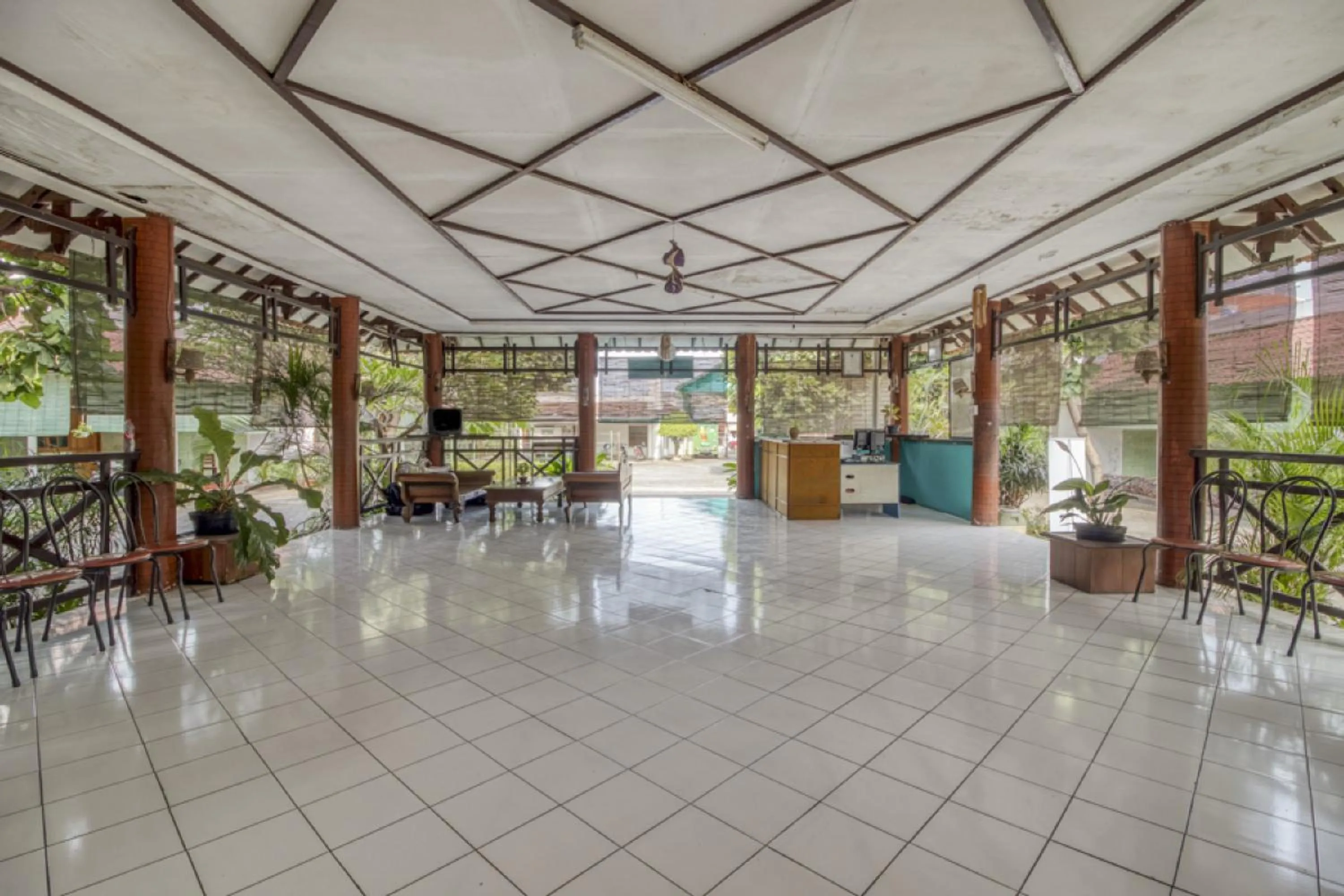 Lobby or reception in RedDoorz @ Sagan Jogja 2