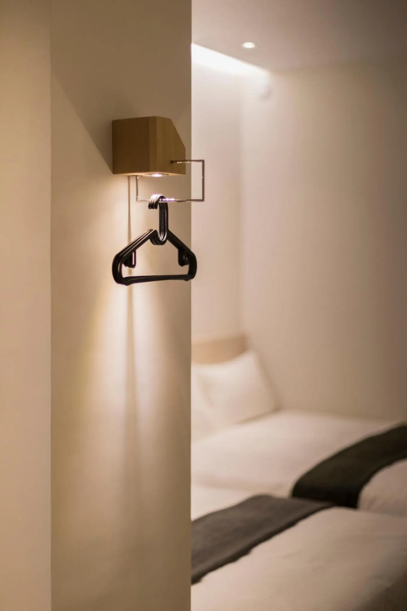 Photo of the whole room, Bed in Meander 1948