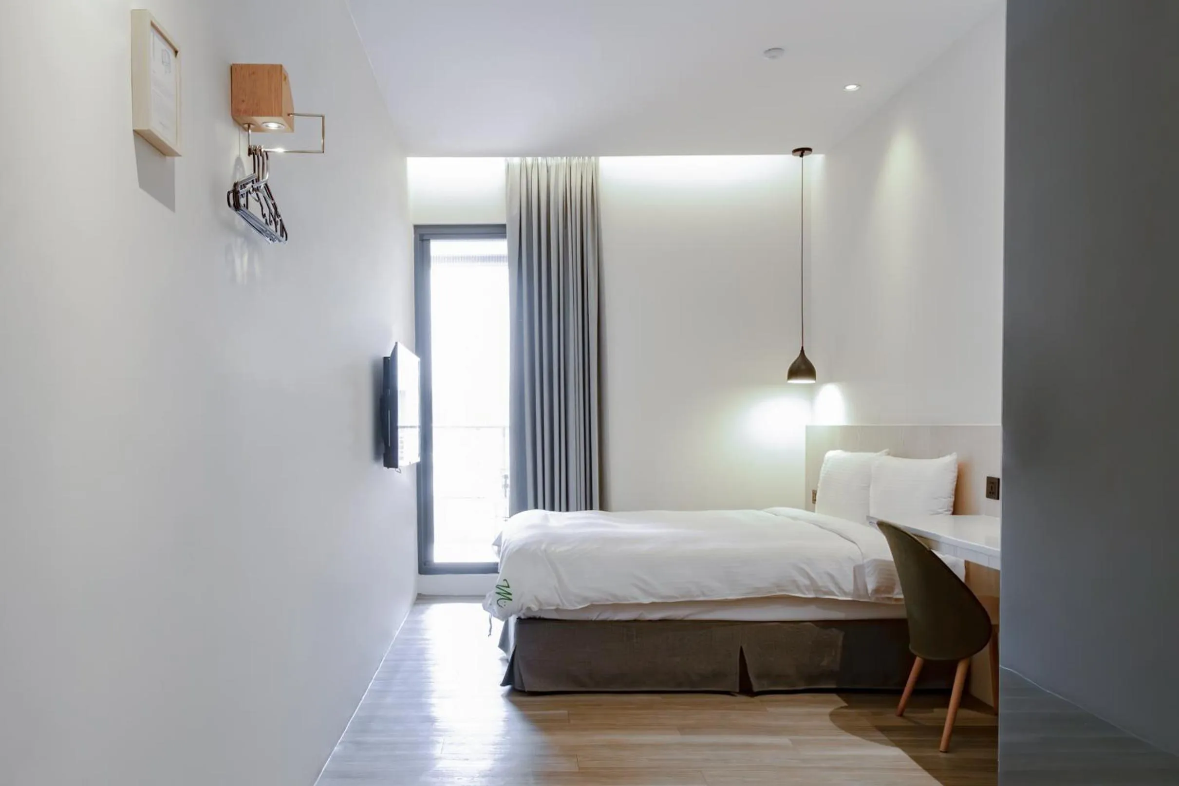 Photo of the whole room, Bed in Meander 1948