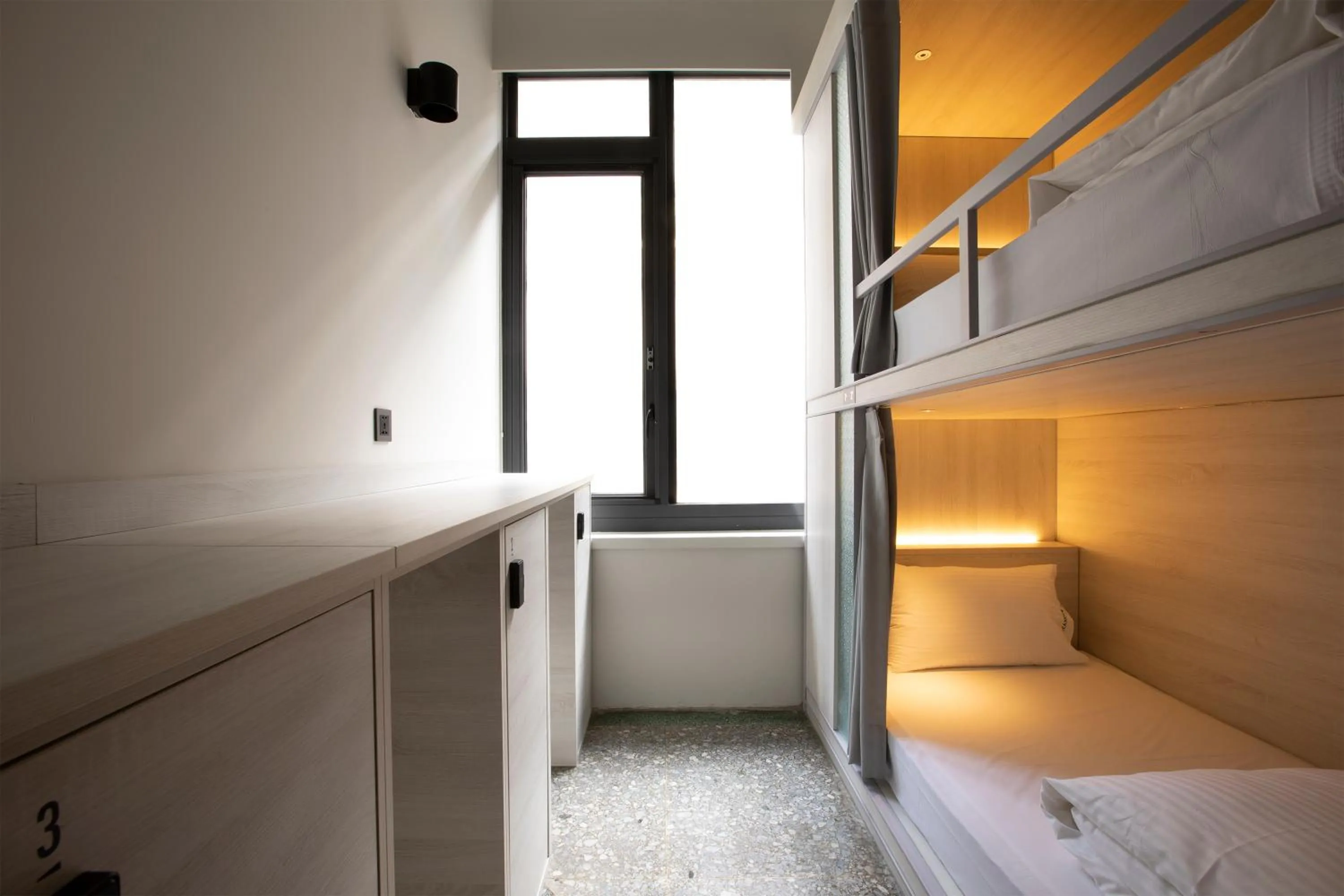 Photo of the whole room, Bed in Meander 1948