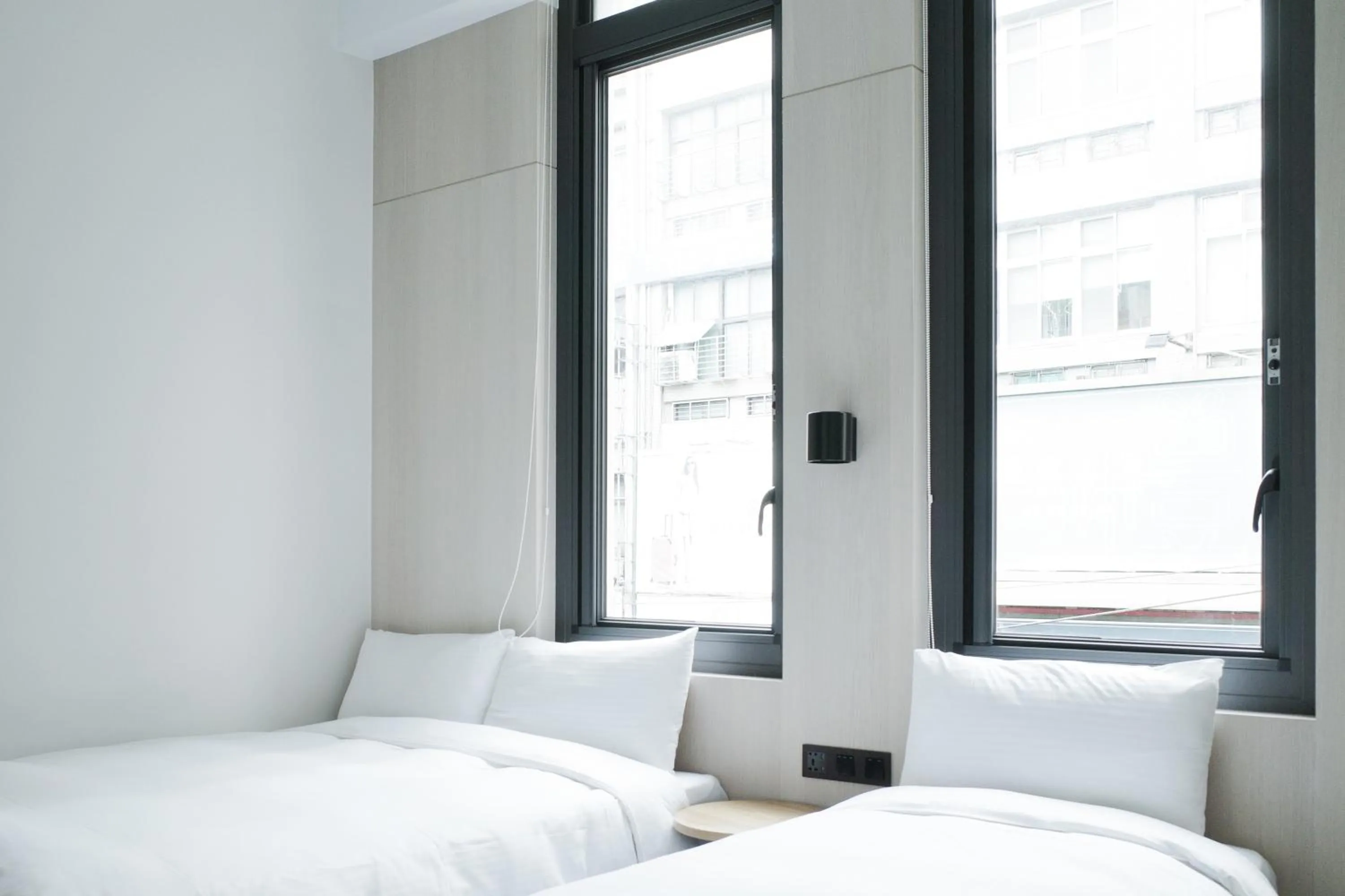 Photo of the whole room, Bed in Meander 1948