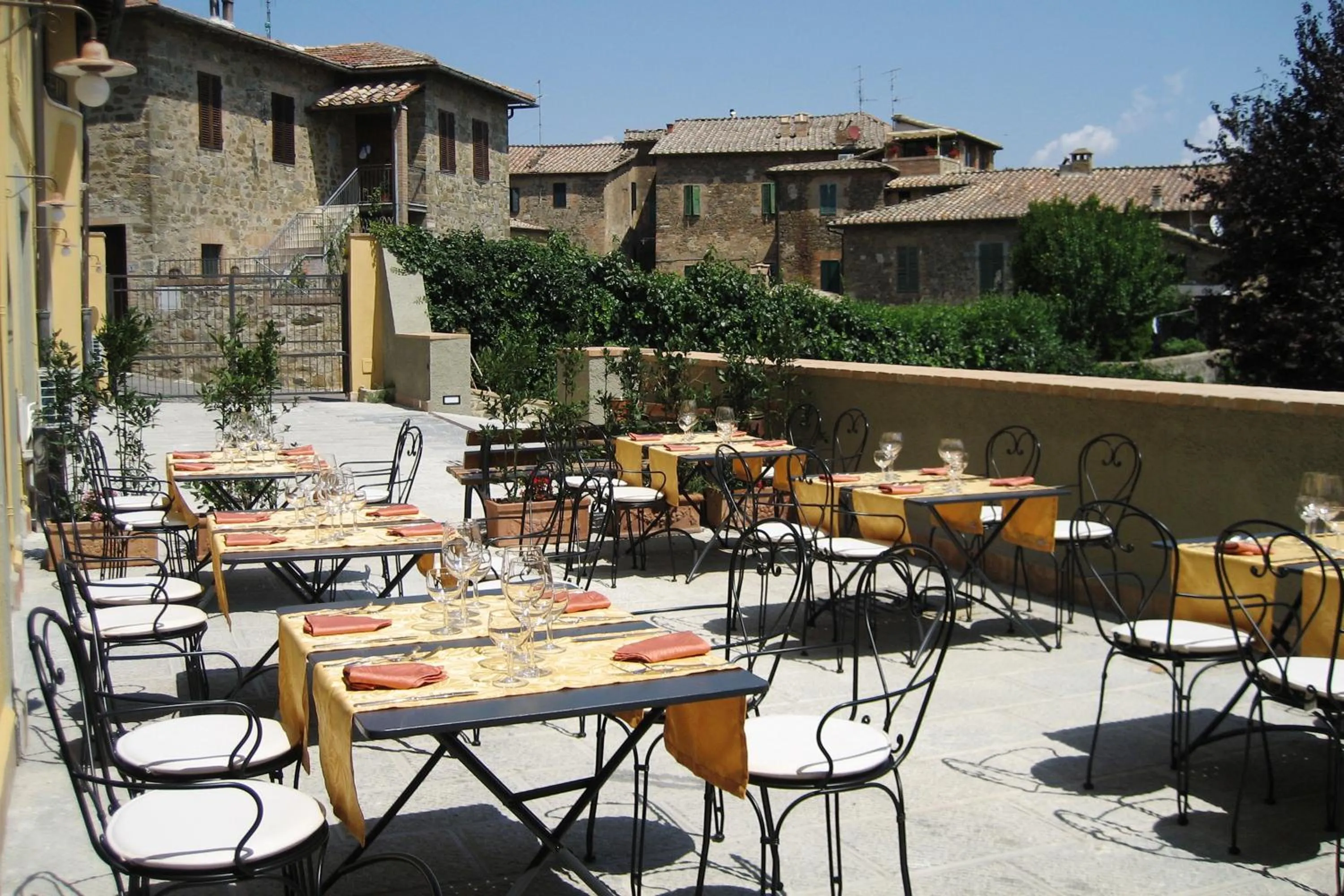 Balcony/Terrace, Restaurant/Places to Eat in Residenza Palazzo Saloni