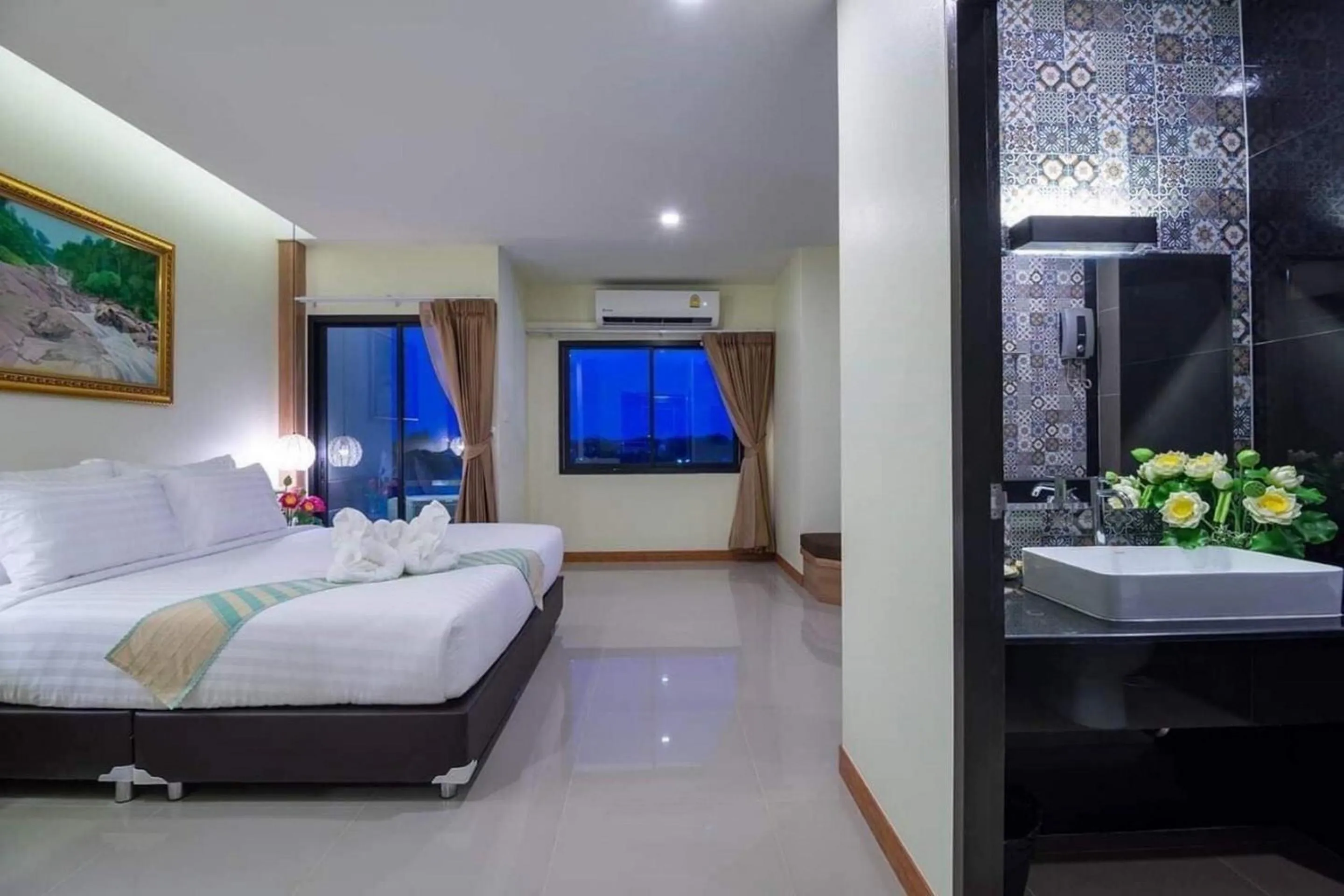 Bedroom, Bed in Pura Nakhon Hotel