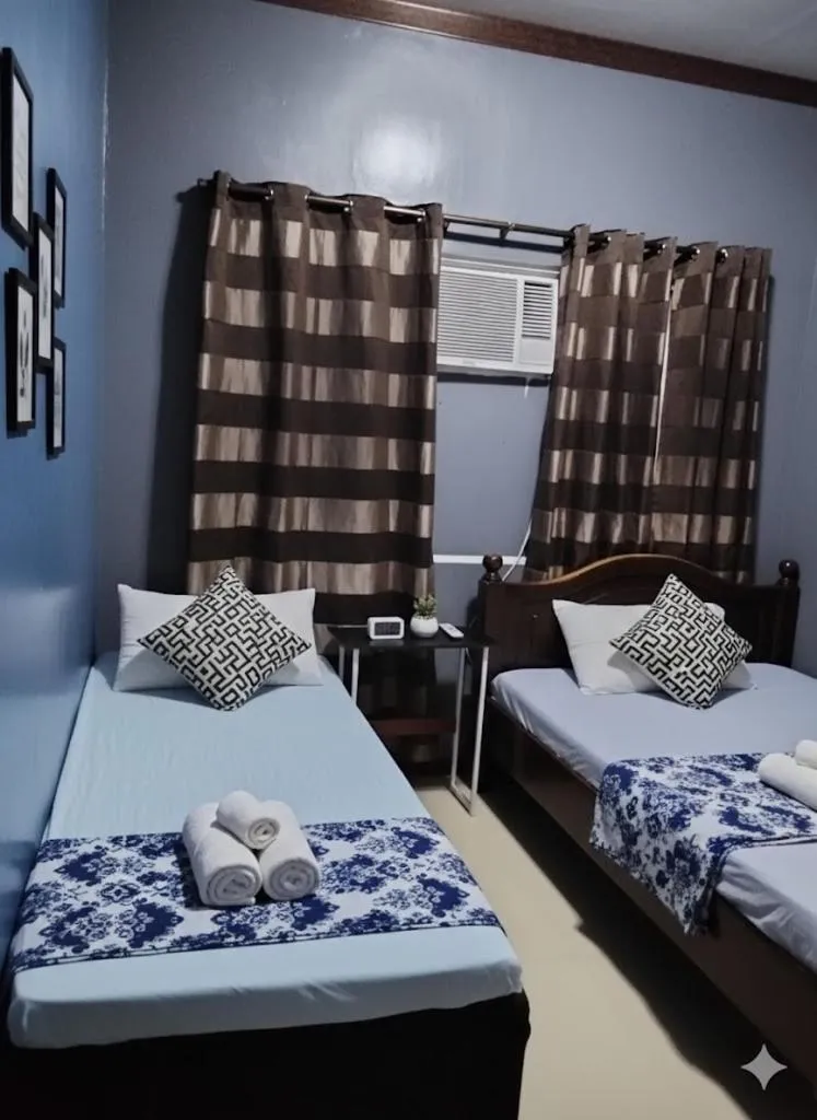 Bed in Connecting Flight Mactan Cebu Hostel