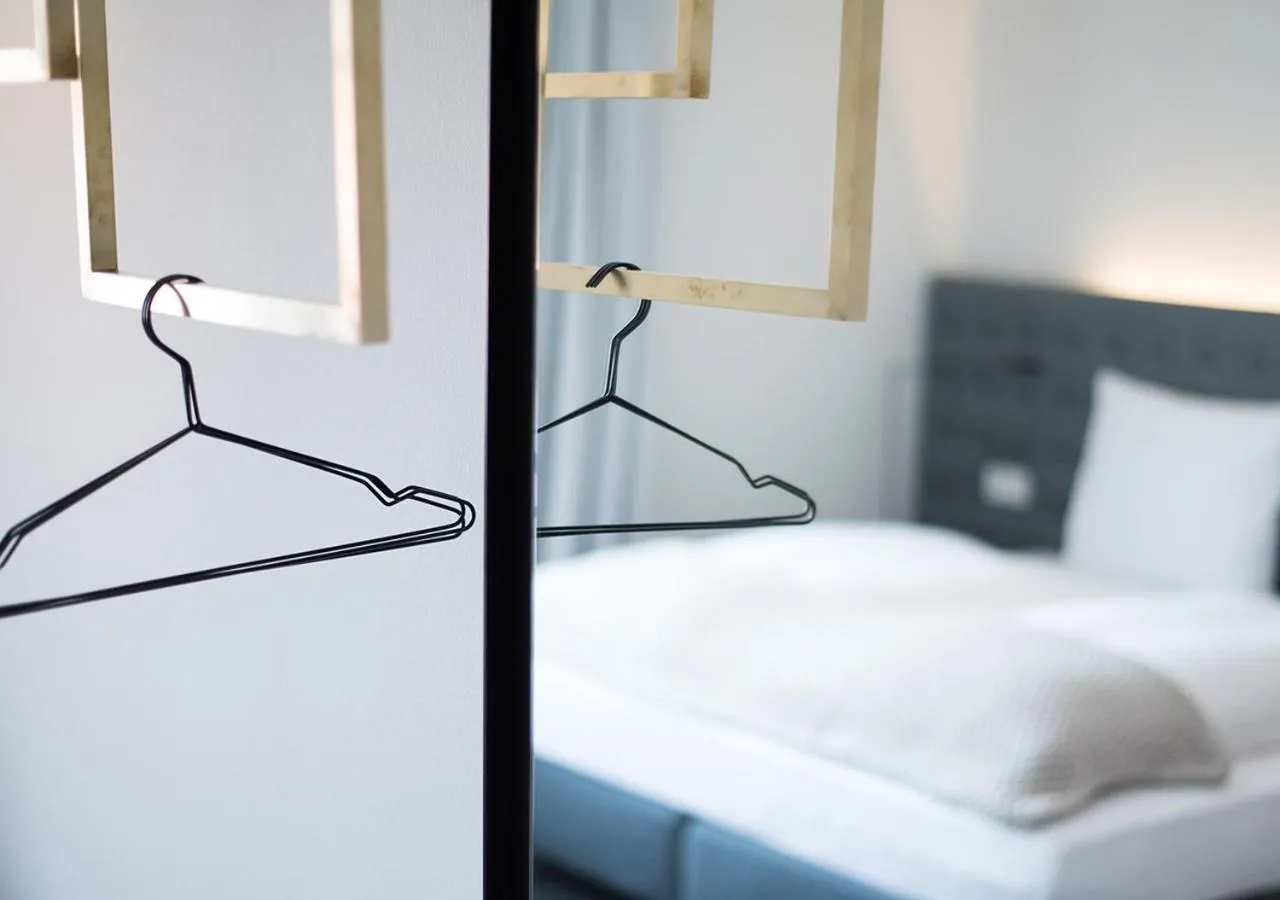 Decorative detail, Bed in Der Grüne Baum