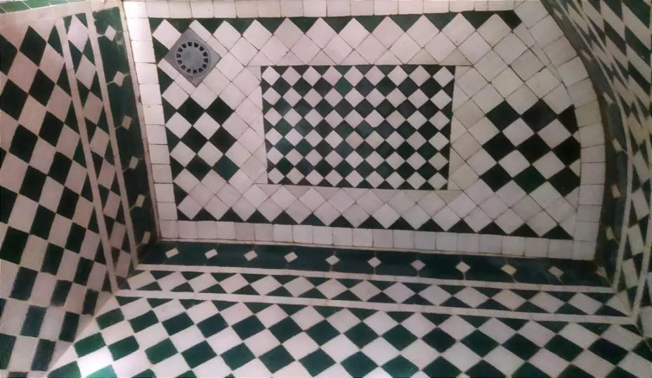 Shower in Dar Lantana