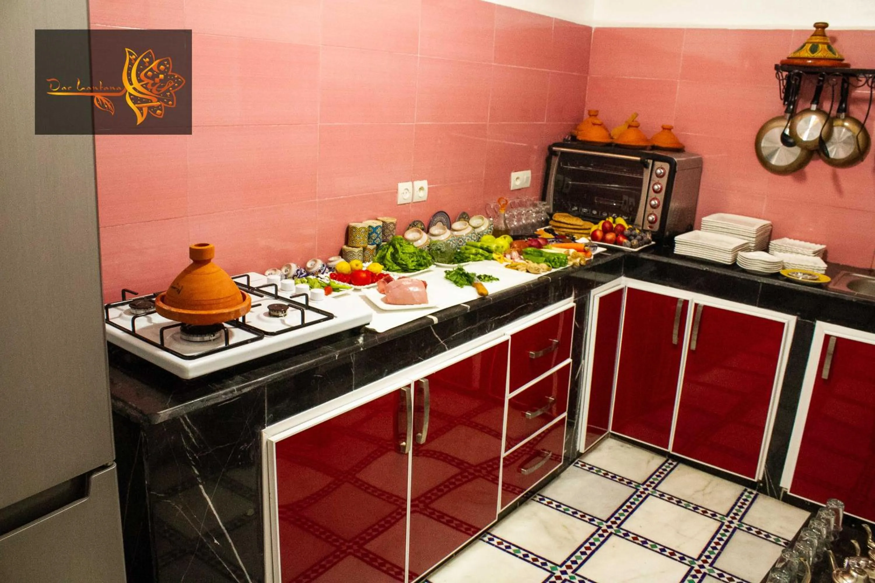 Kitchen or kitchenette in Dar Lantana