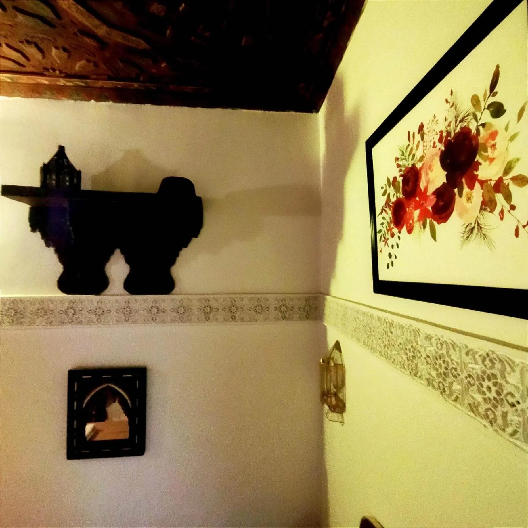 Decorative detail in Dar Lantana