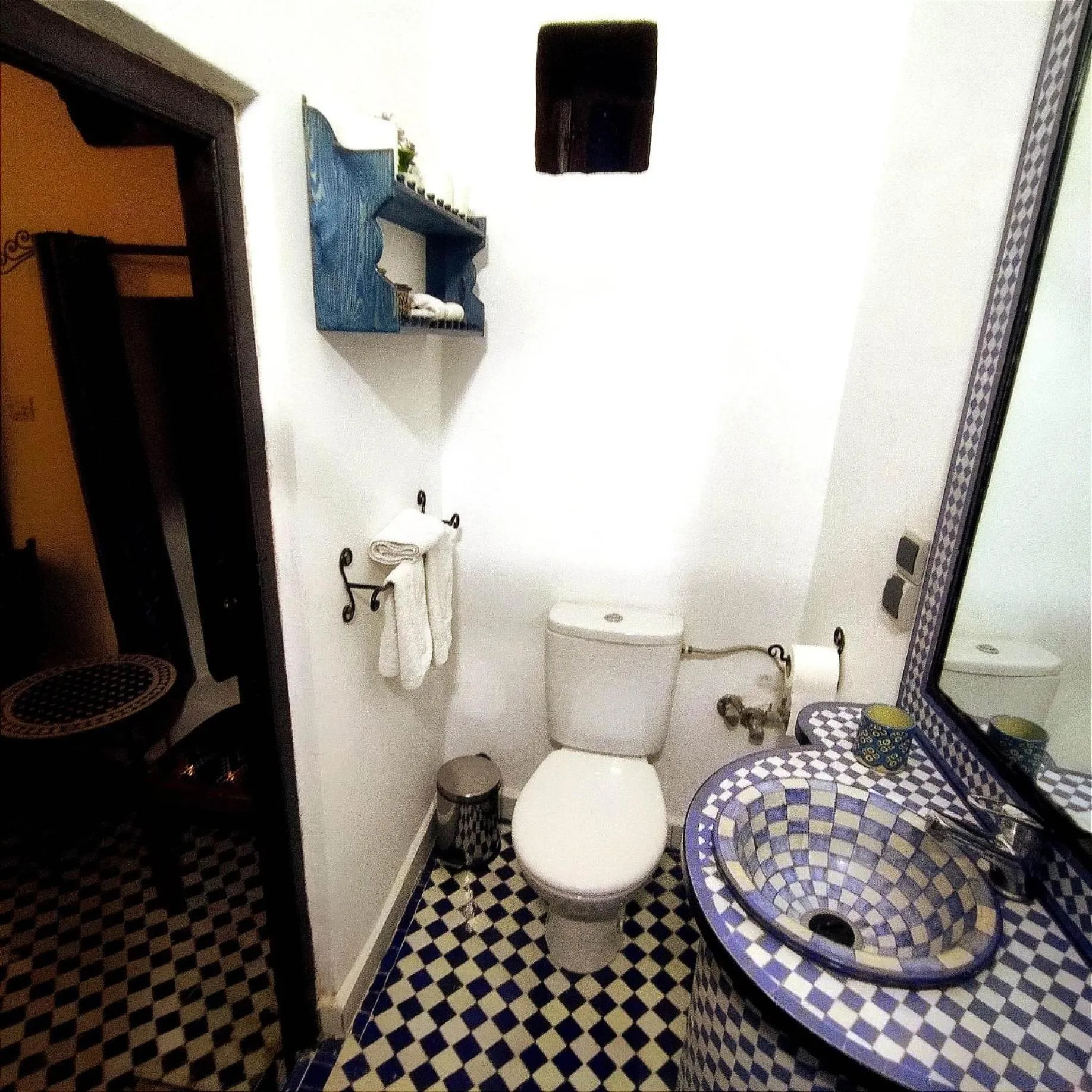 Toilet in Dar Lantana