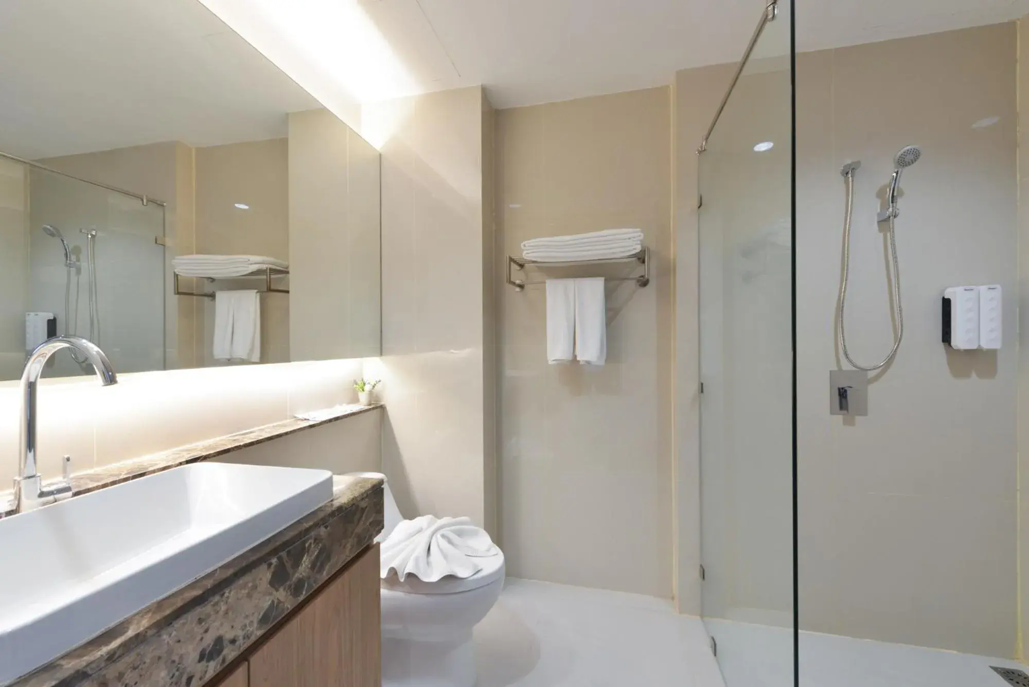 Deluxe Double or Twin Room in VST Residence -SHA PLUS Certified Deluxe Double or Twin Room in VST Residence -SHA PLUS Certified