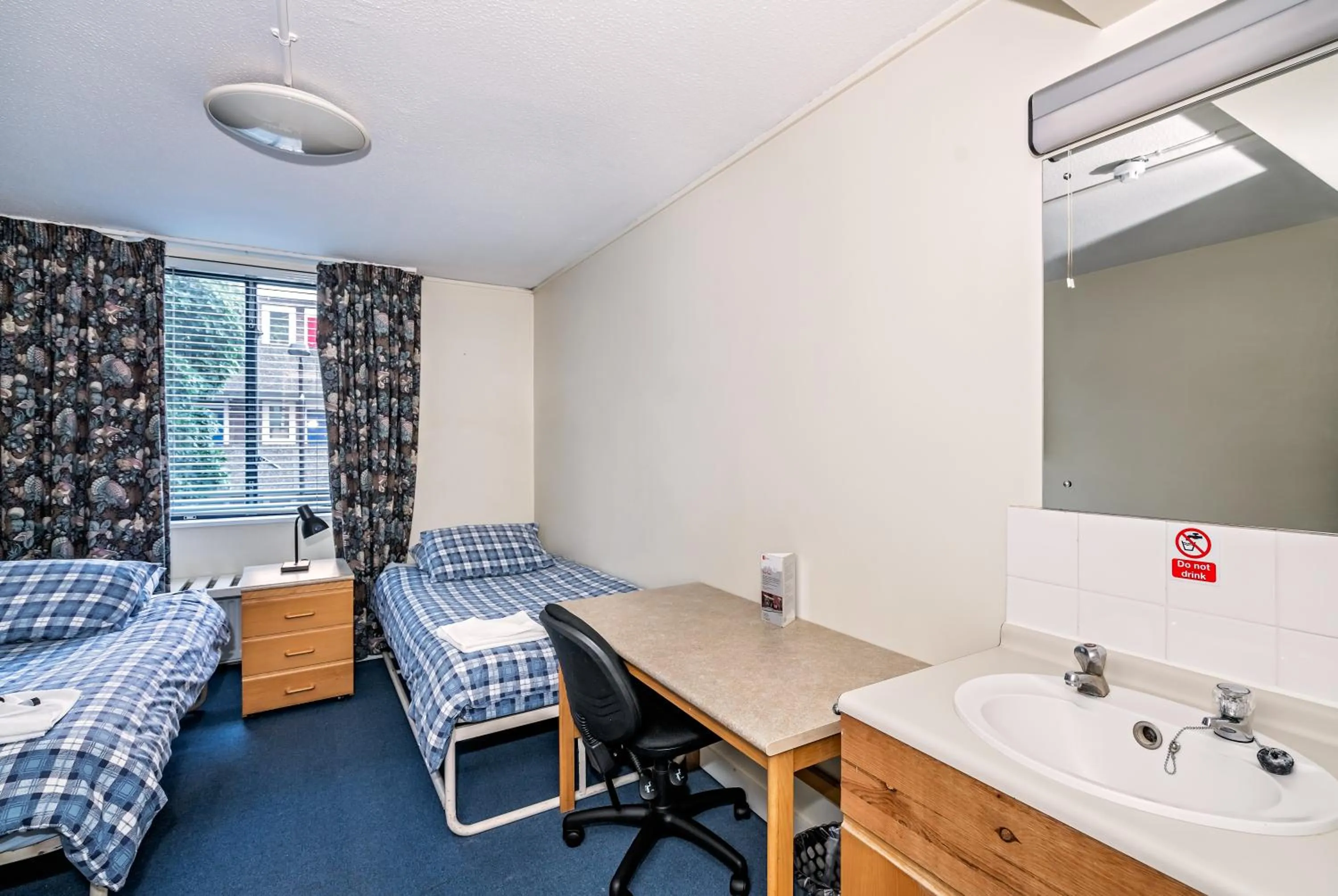 Bed in LSE Rosebery Hall