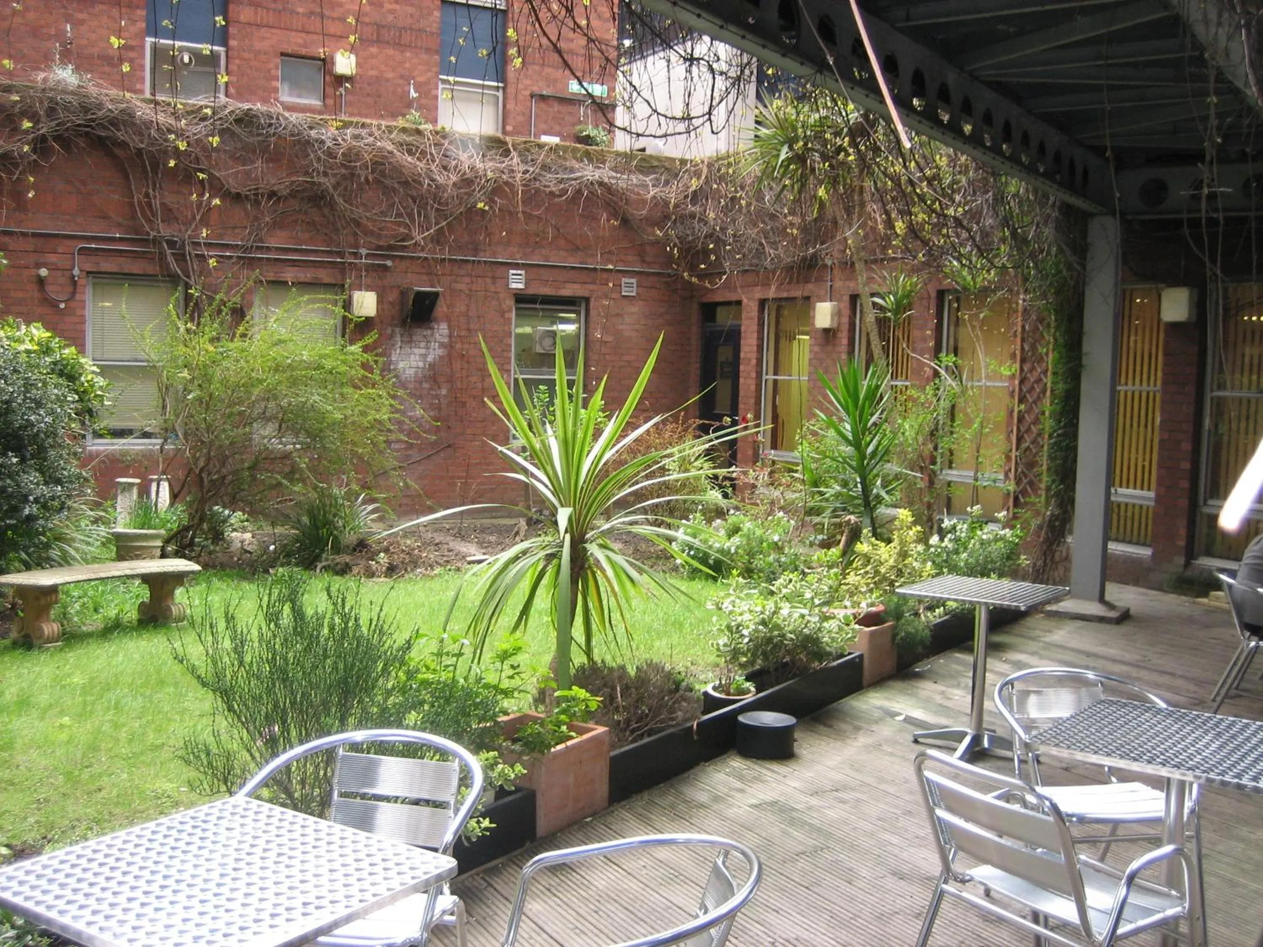 Garden in LSE Rosebery Hall