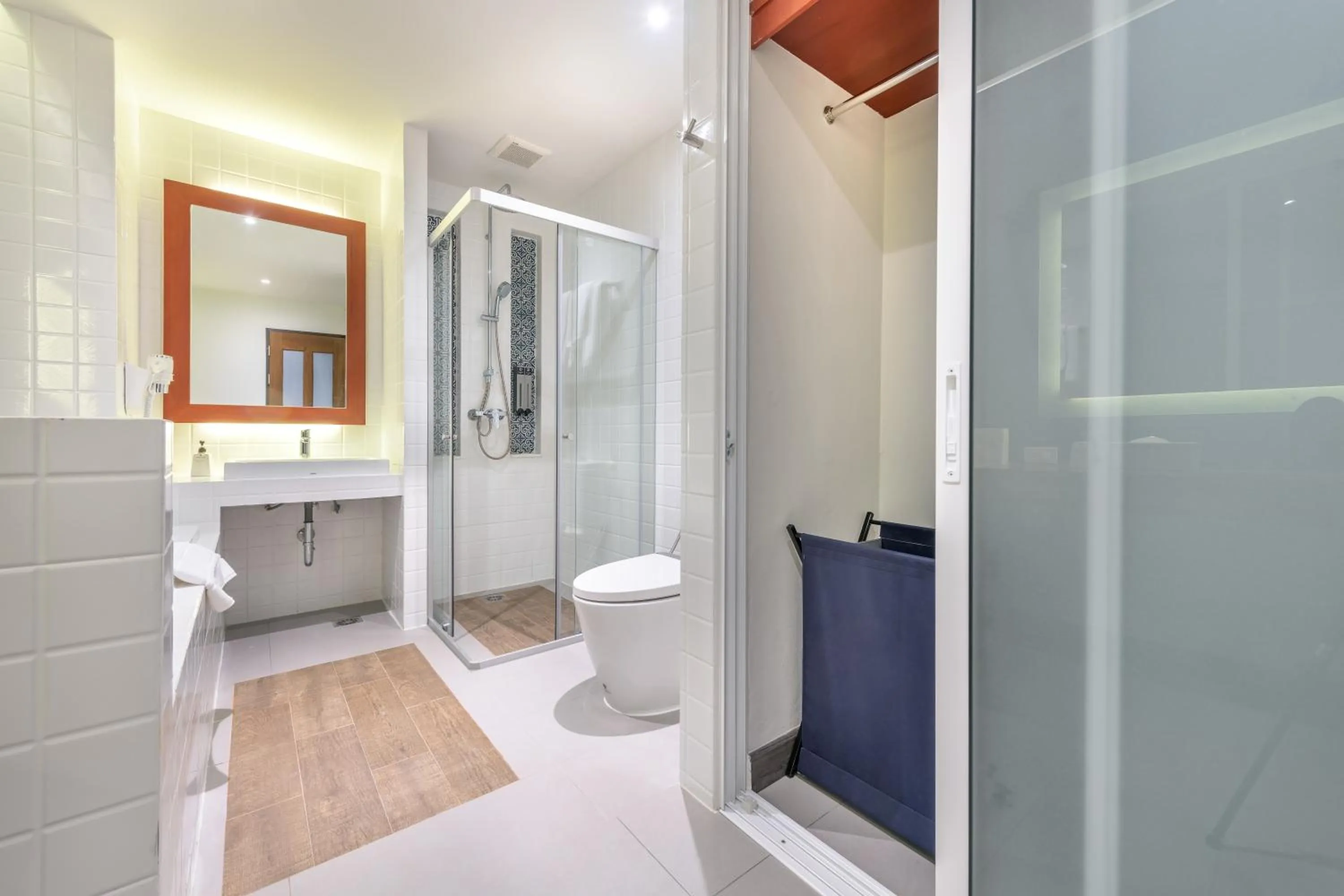 Bathroom in Monkham Village Hat Yai