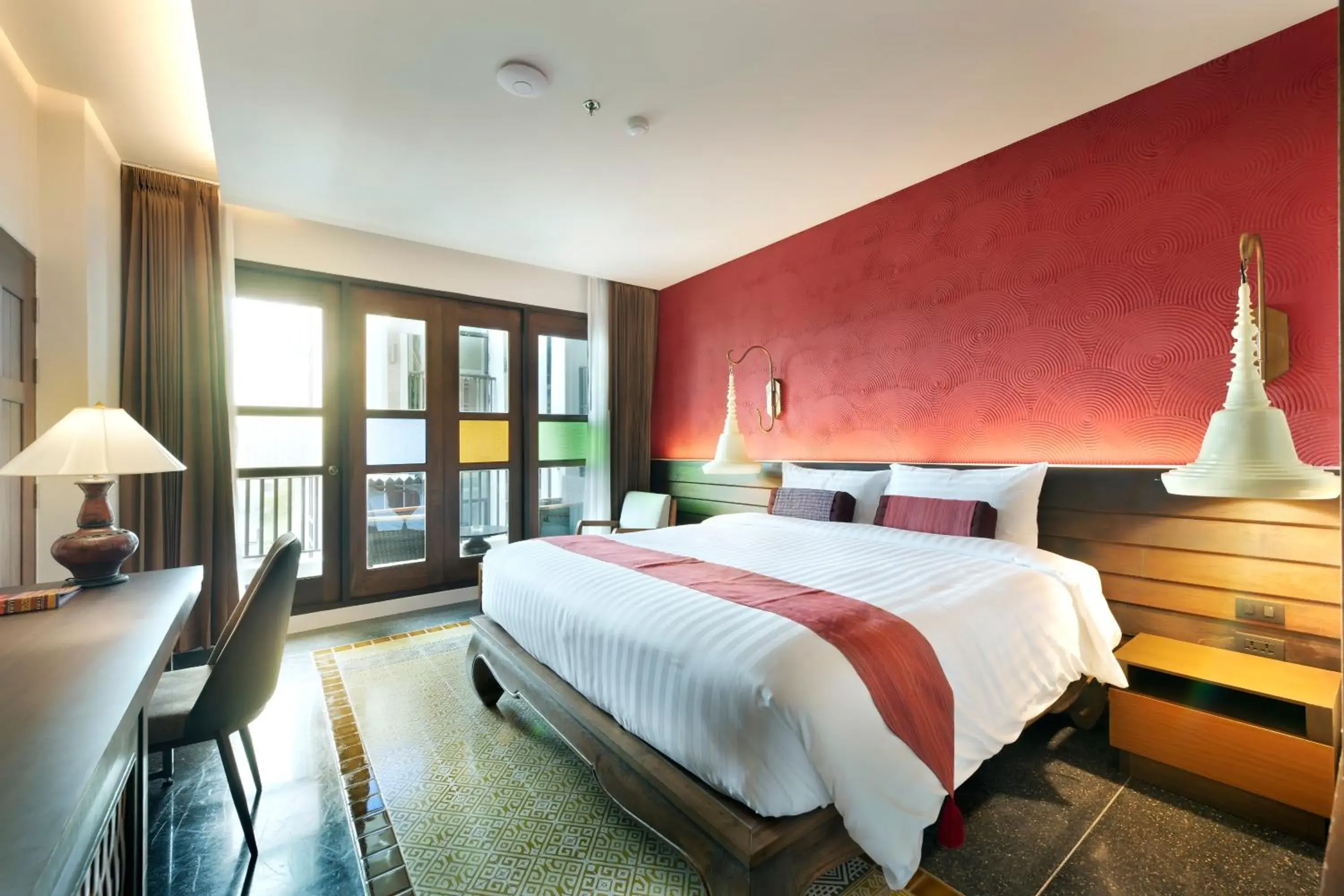 Delux King bed with Pool View in Monkham Village Hat Yai Delux King bed with Pool View in Monkham Village Hat Yai