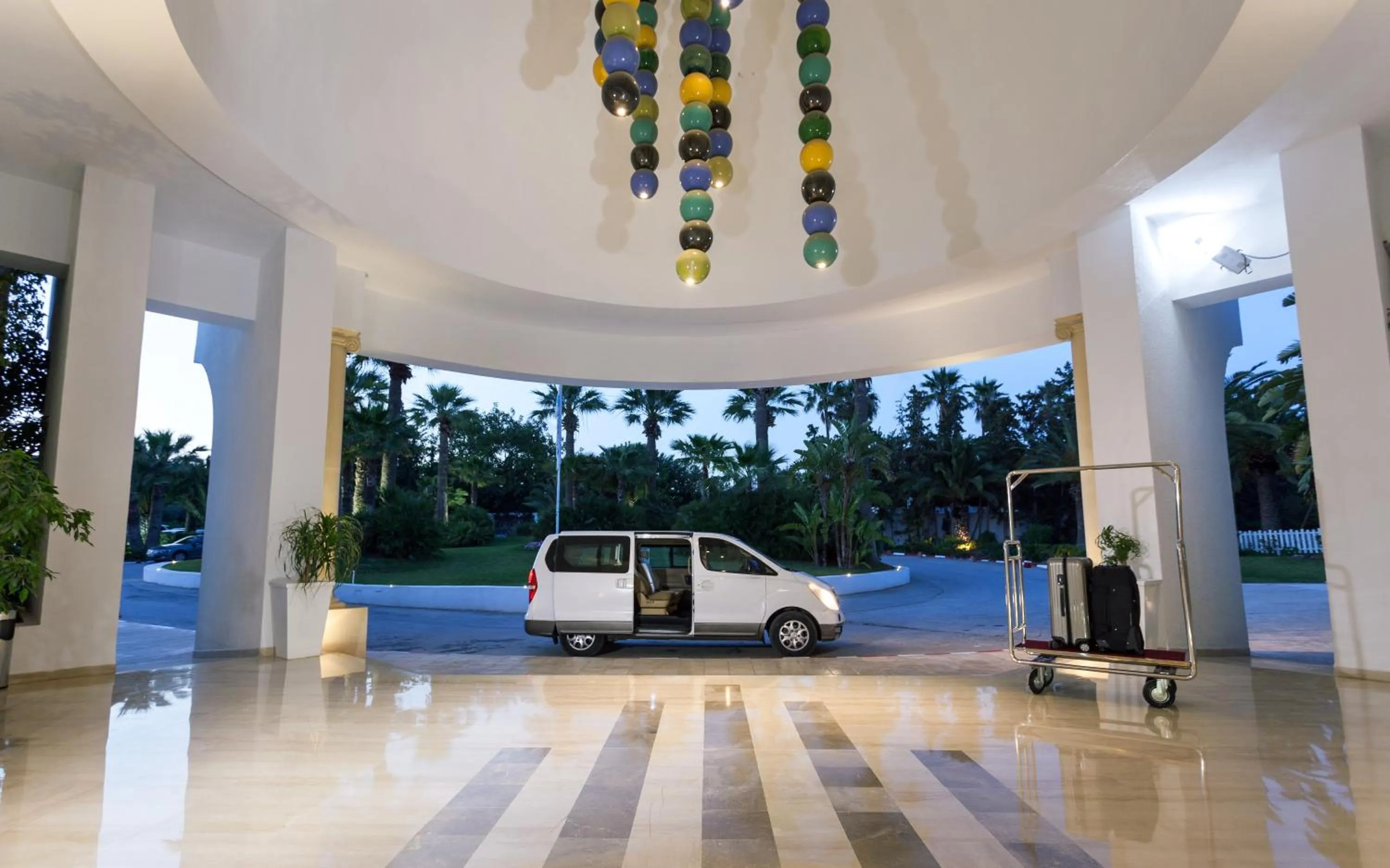 shuttle in Le Sultan