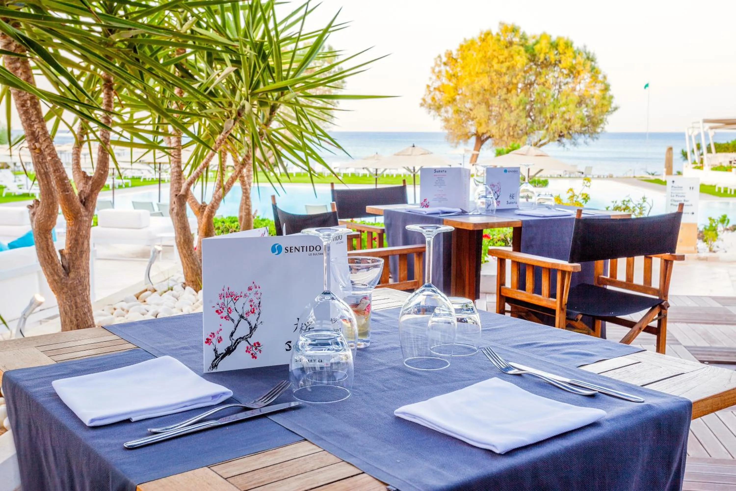 Restaurant/places to eat in Le Sultan