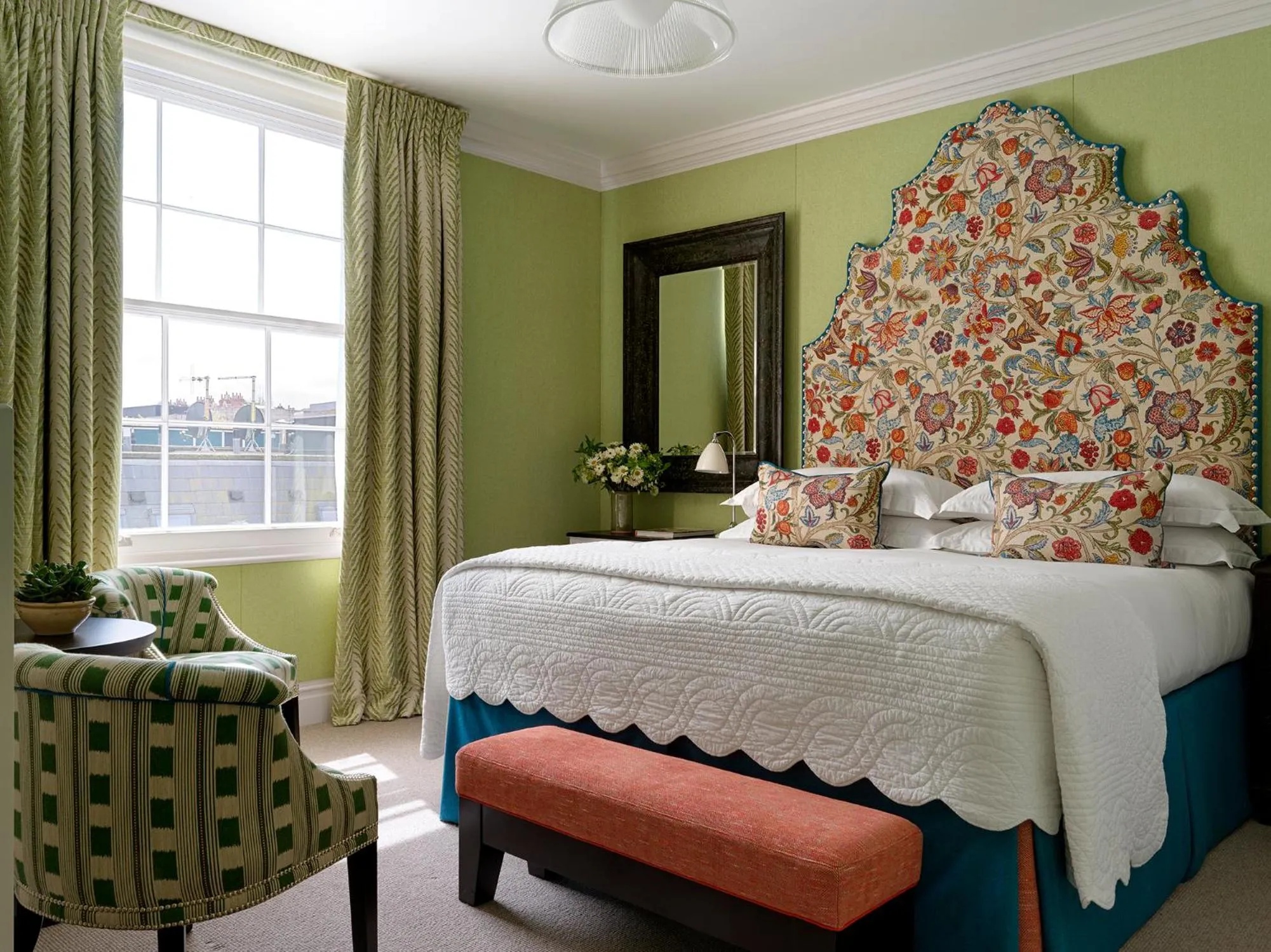 Bedroom, Bed in Dorset Square Hotel, Firmdale Hotels