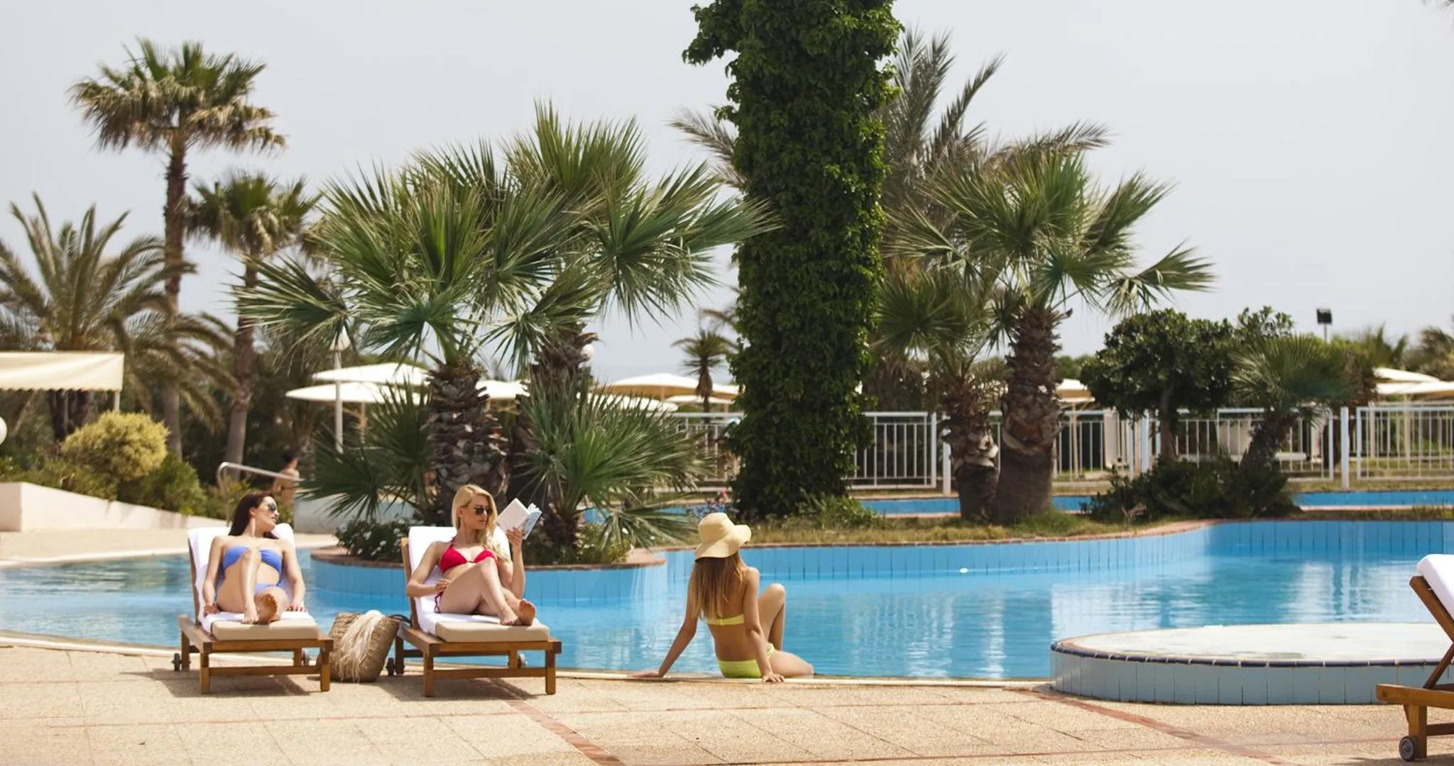Swimming pool in El Mouradi Palm Marina - Couple et Famille uniquement