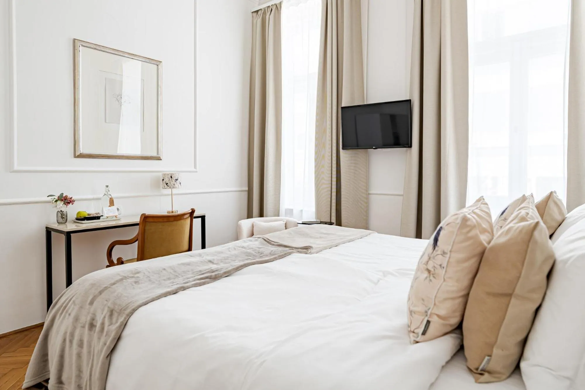 Bed in Beletage-Boutique Hotel