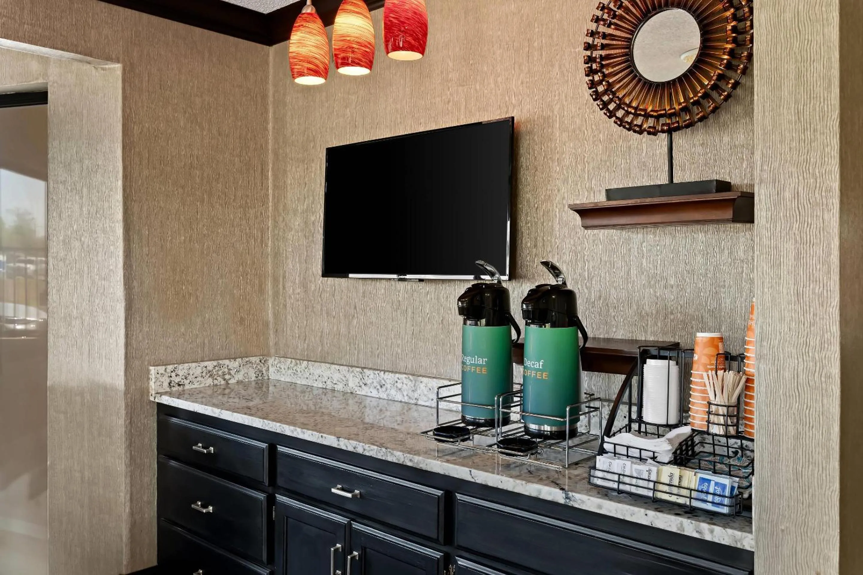 Breakfast in Quality Inn & Suites Dumas