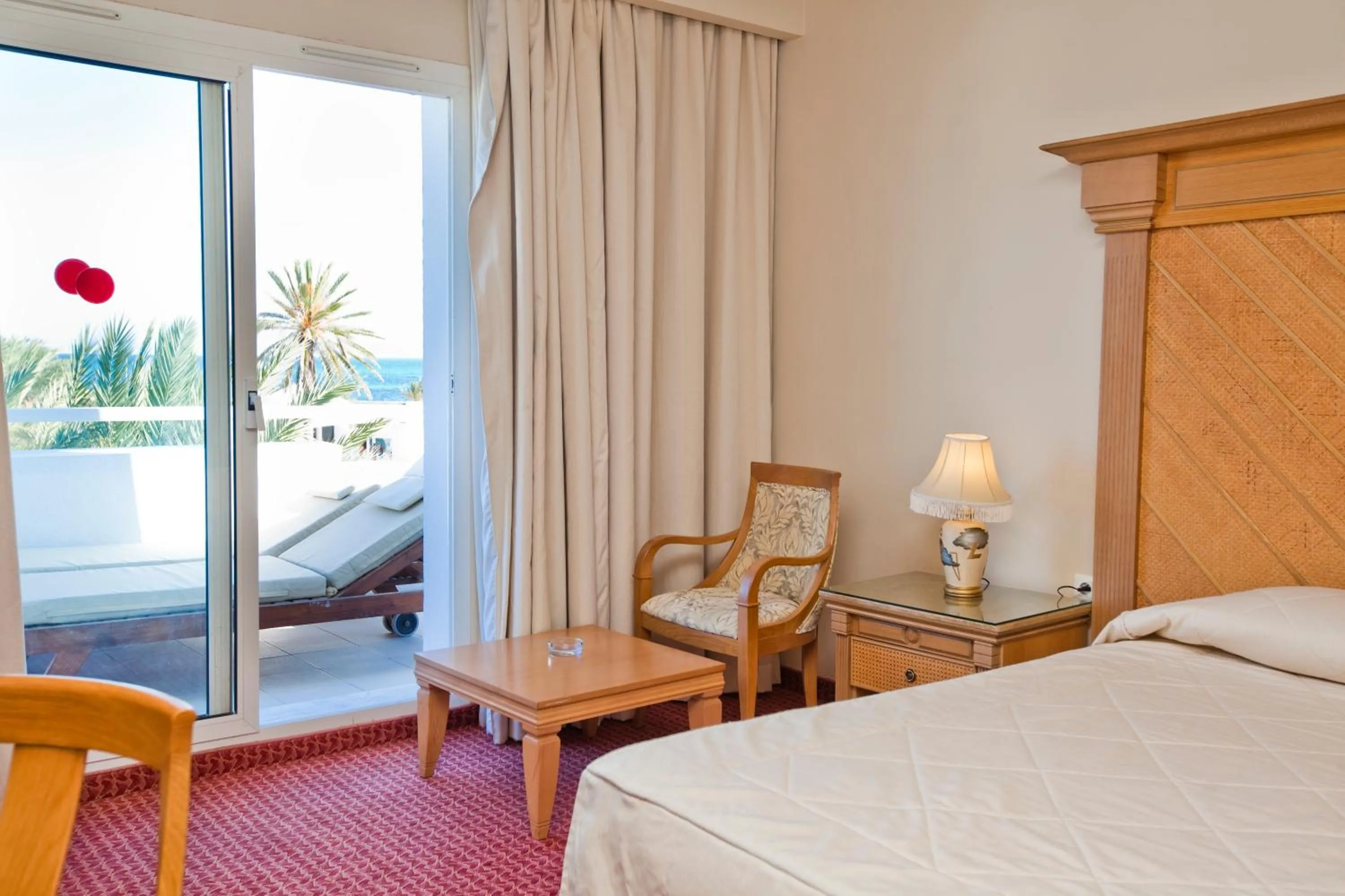 Bedroom, Bed in El Mouradi Djerba Menzel