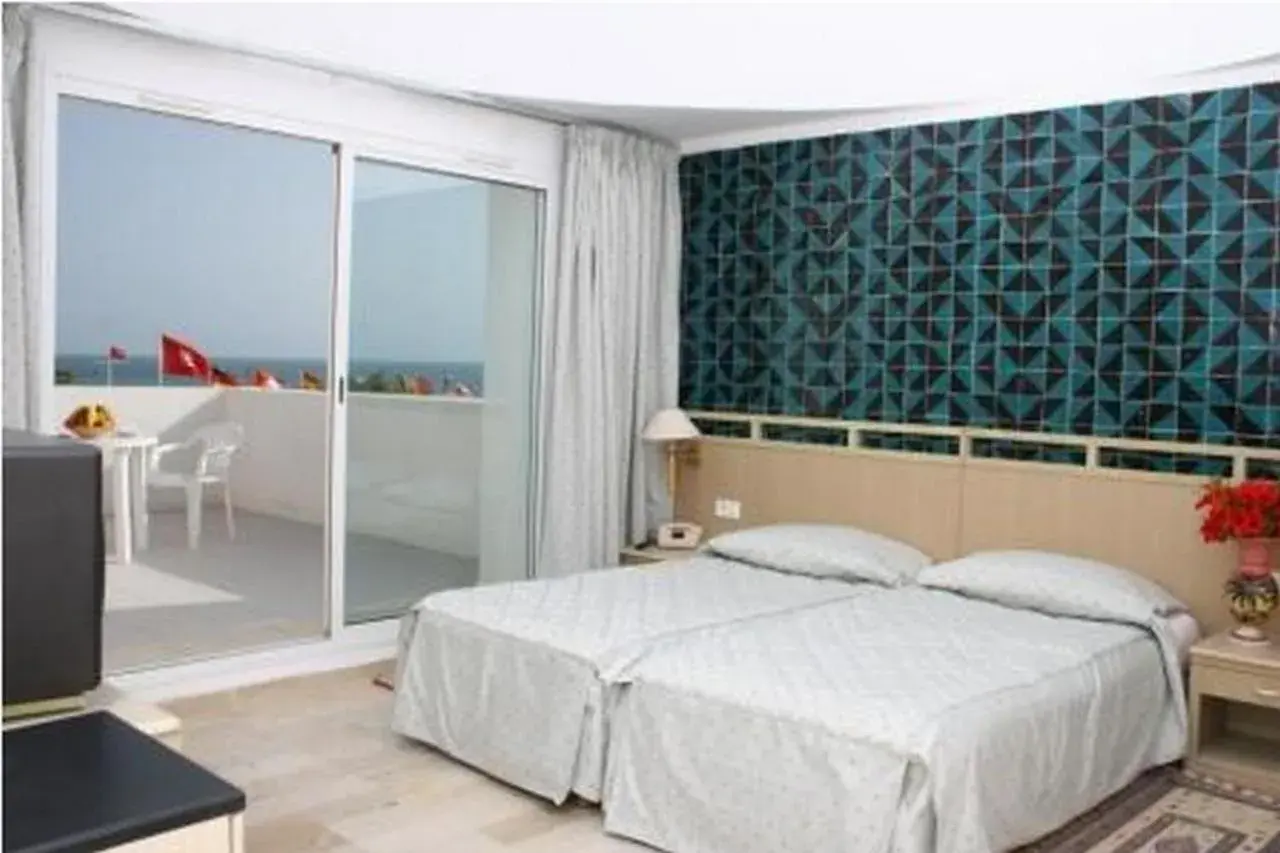 Double Room (1 Adult + 1 Child) in El Mouradi Djerba Menzel Double Room (1 Adult + 1 Child) in El Mouradi Djerba Menzel