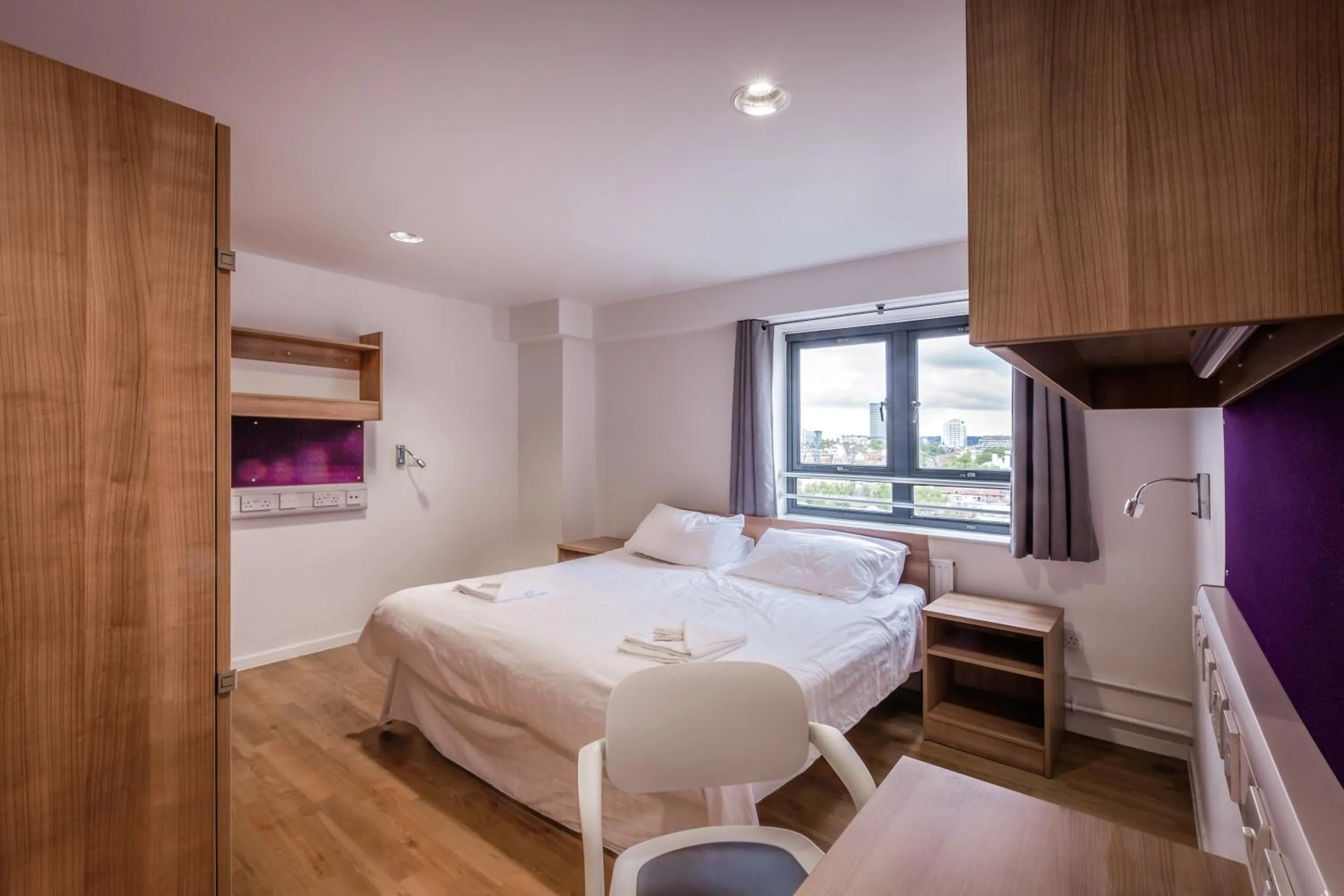 Bed in LSE High Holborn