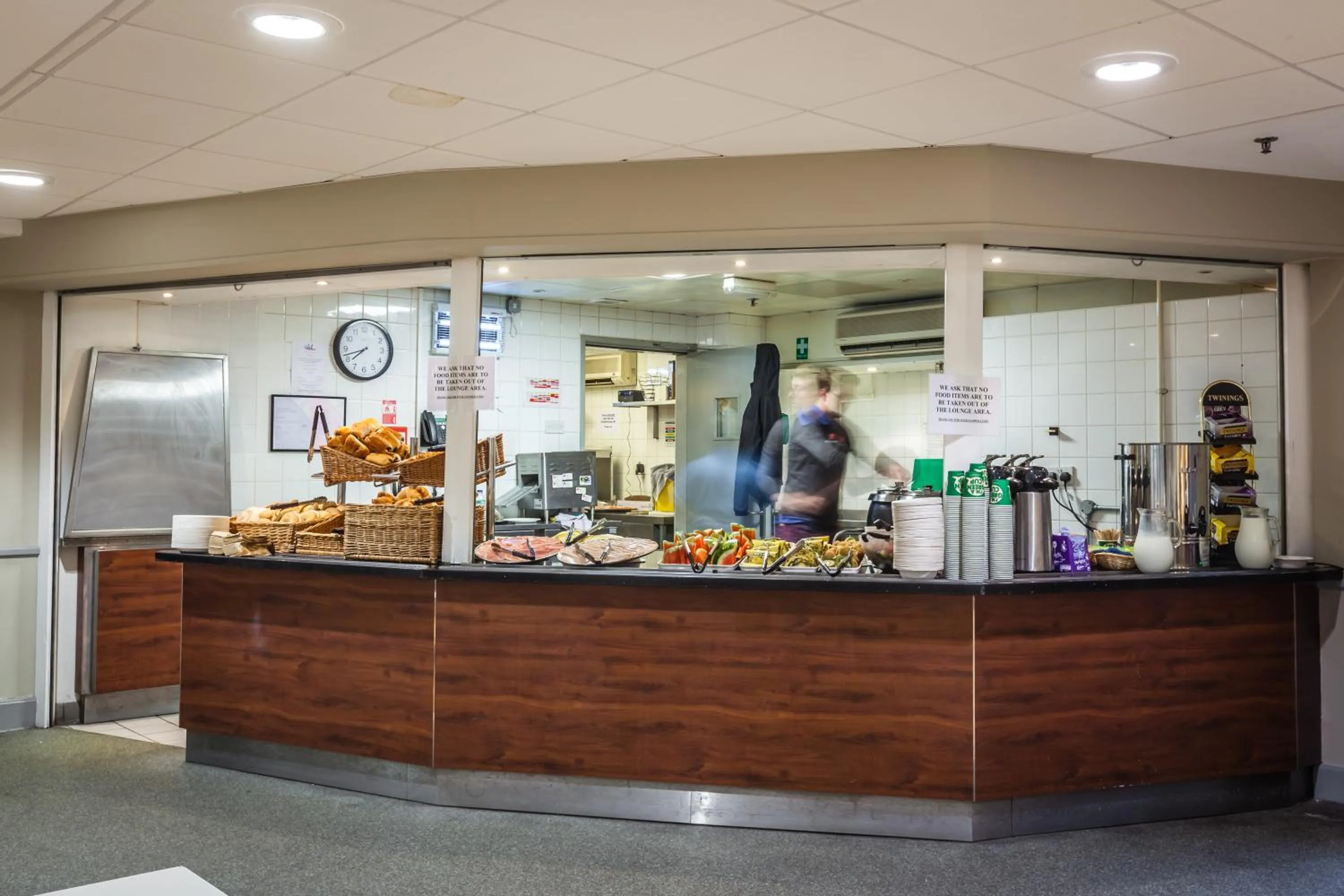 Restaurant/places to eat in LSE High Holborn