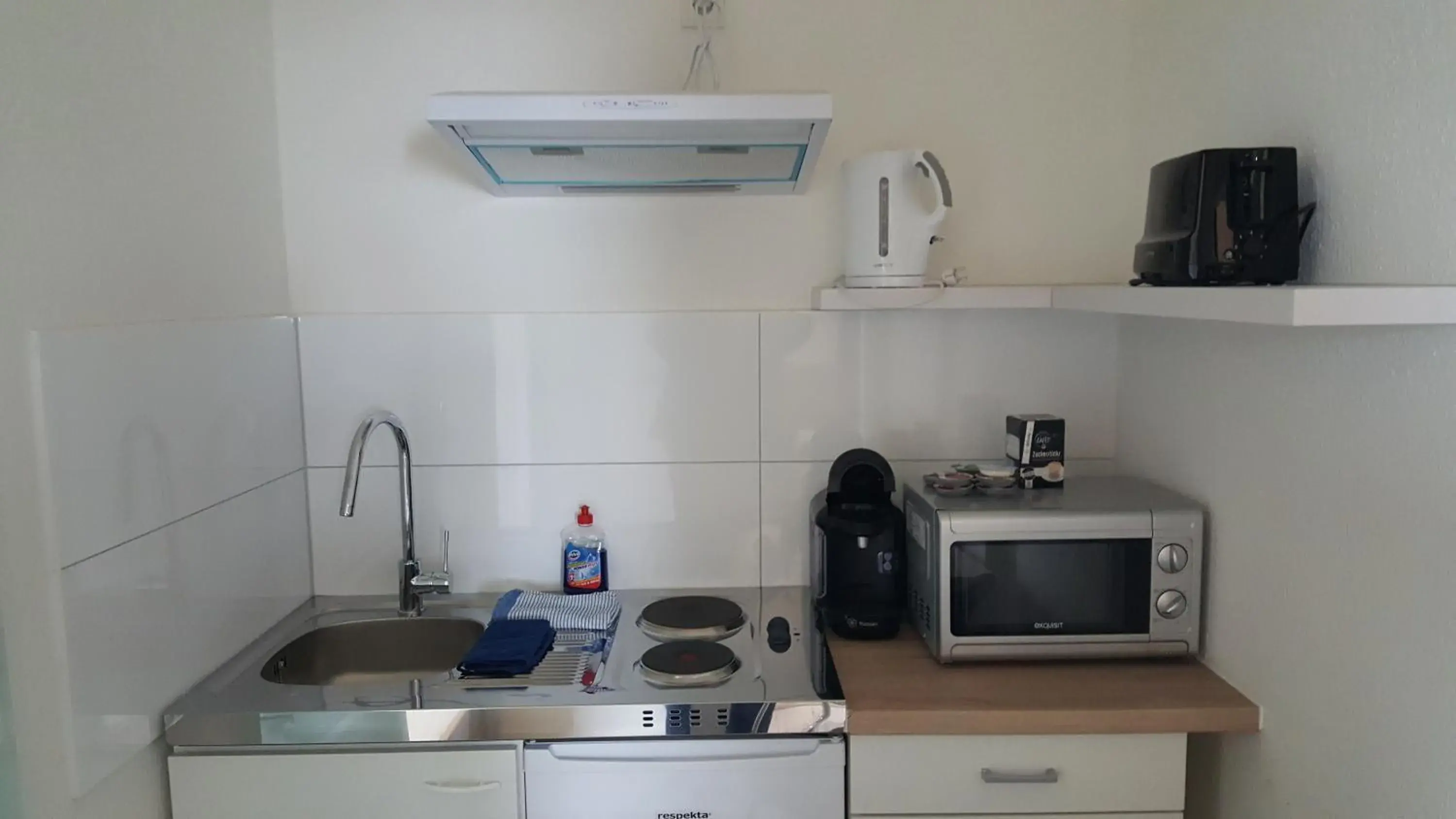 One-Bedroom Apartment in Oberkasseler Hof Bonn One-Bedroom Apartment in Oberkasseler Hof Bonn