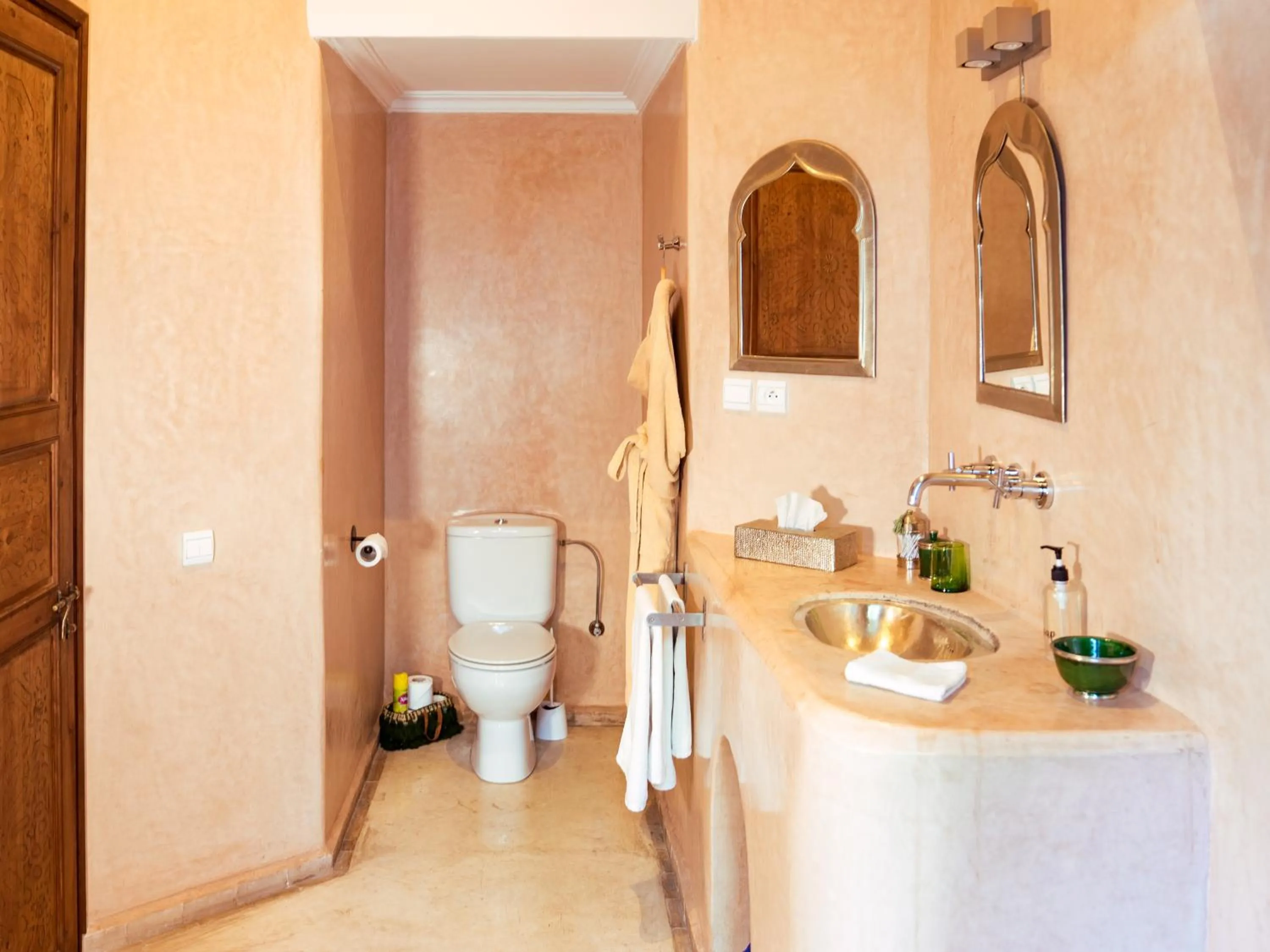 Bathroom in Riad Selouane