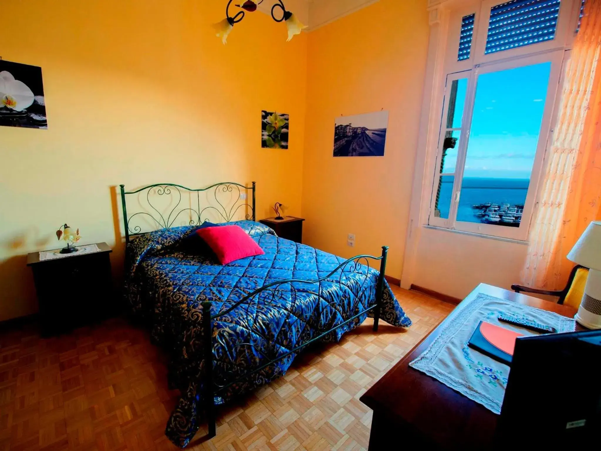 Double Room Economy with Private External Bathroom in Barone Bed and Breakfast Double Room Economy with Private External Bathroom in Barone Bed and Breakfast