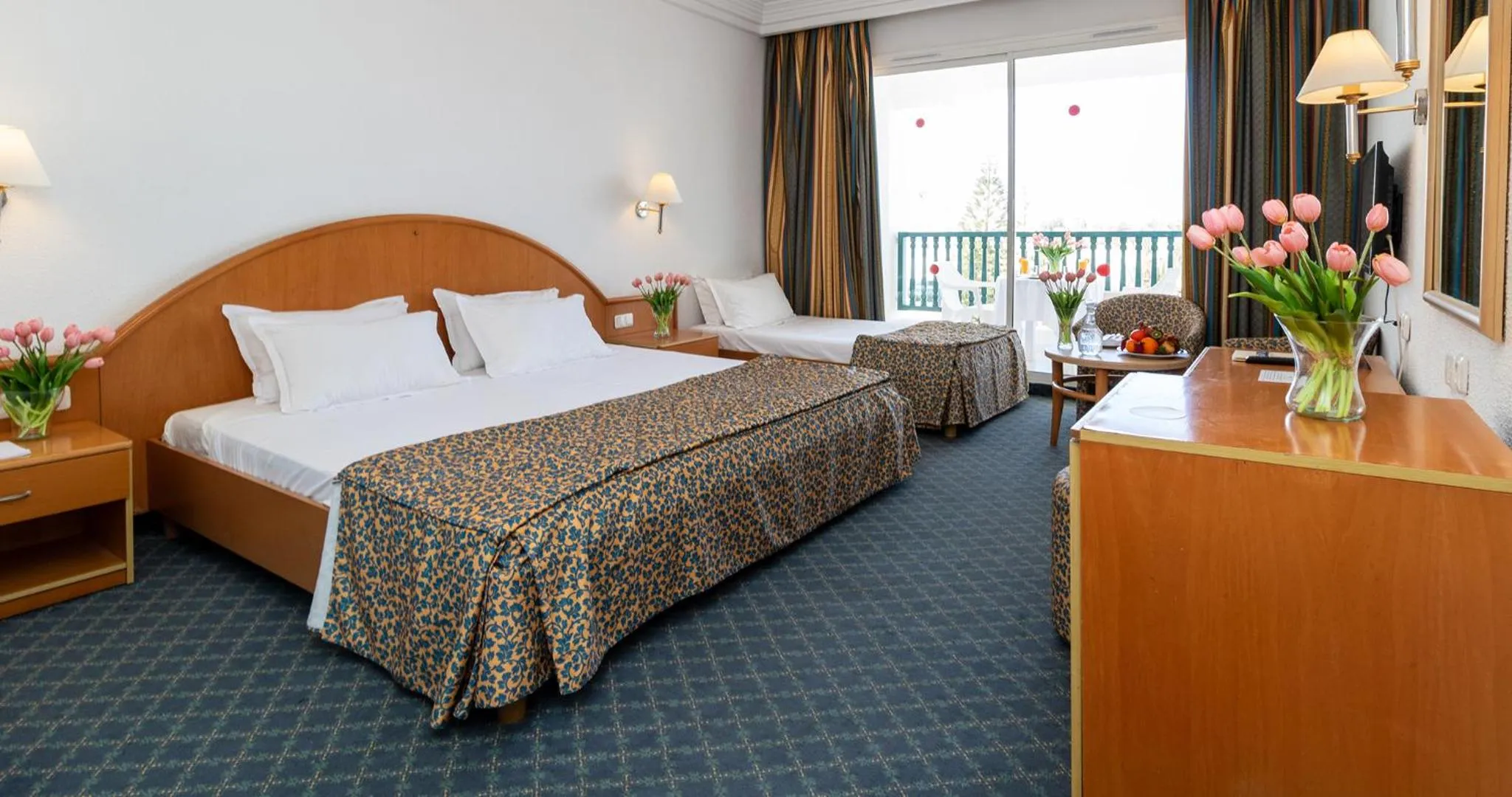 Bedroom, Bed in El Mouradi Palace- Couple et Famille uniquement