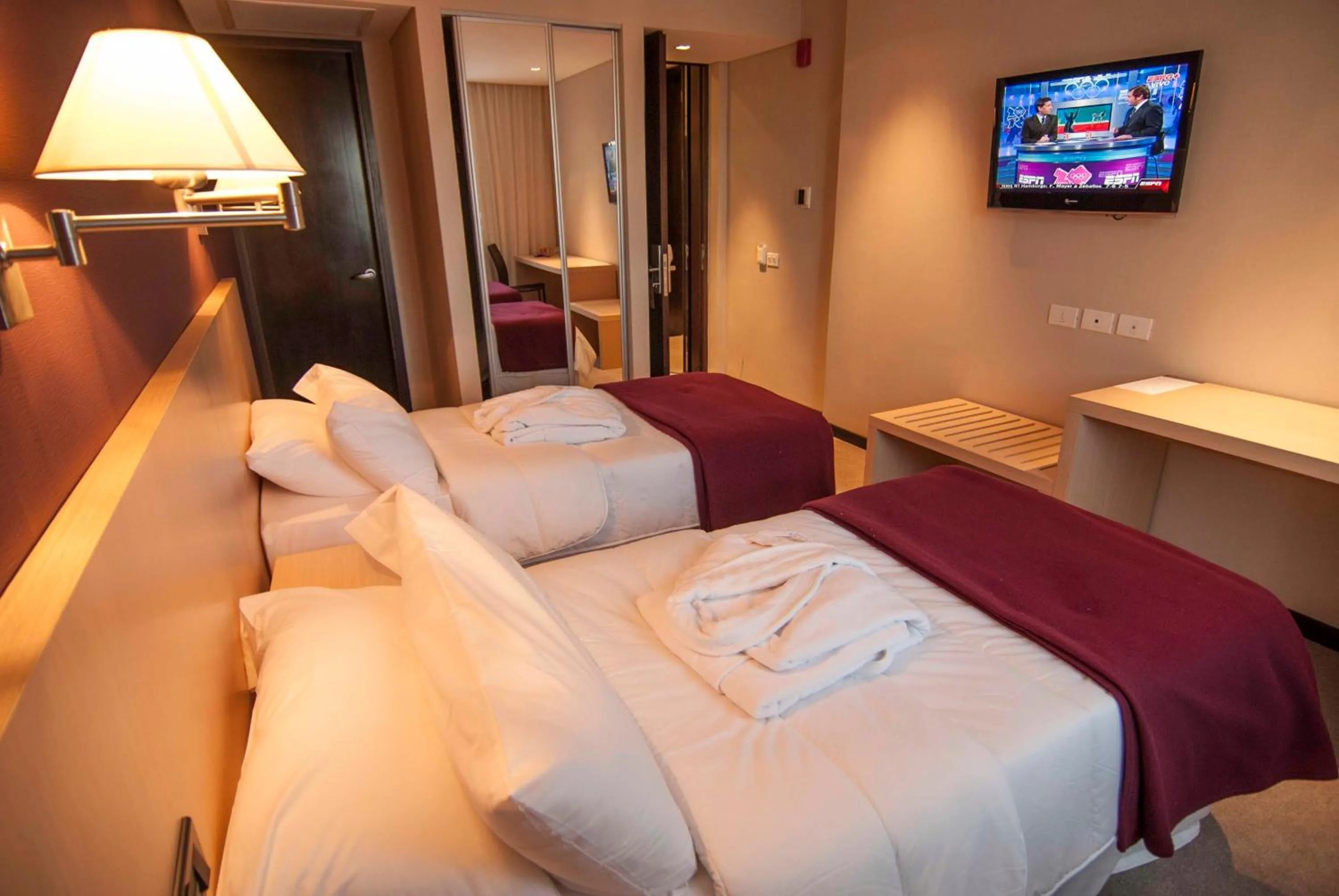 Bedroom, Bed in Salto Hotel y Casino