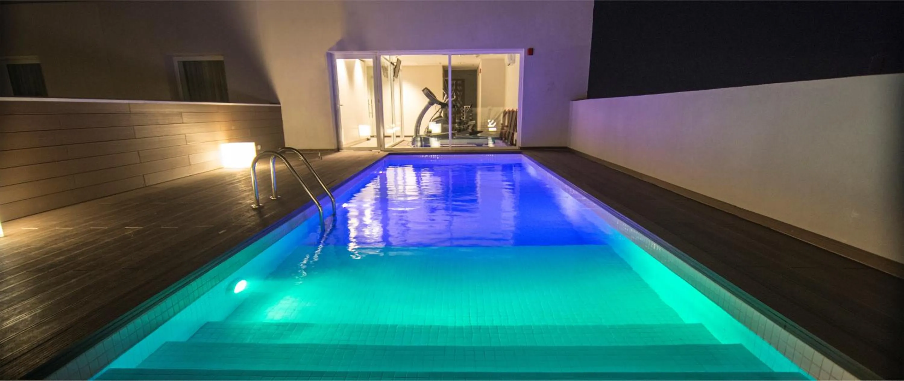 Swimming pool in Salto Hotel y Casino