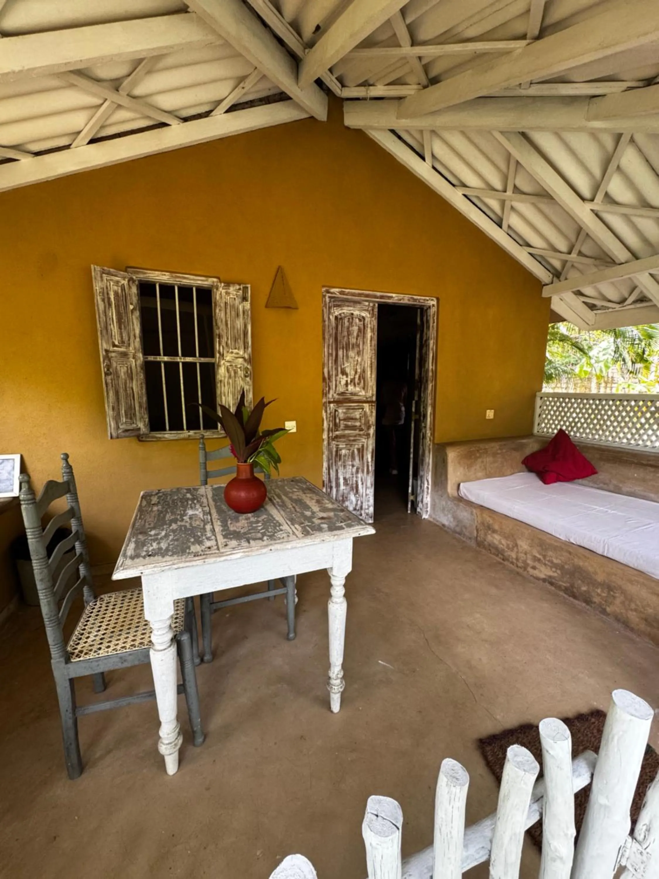 Balcony/Terrace, Bed in FIVE