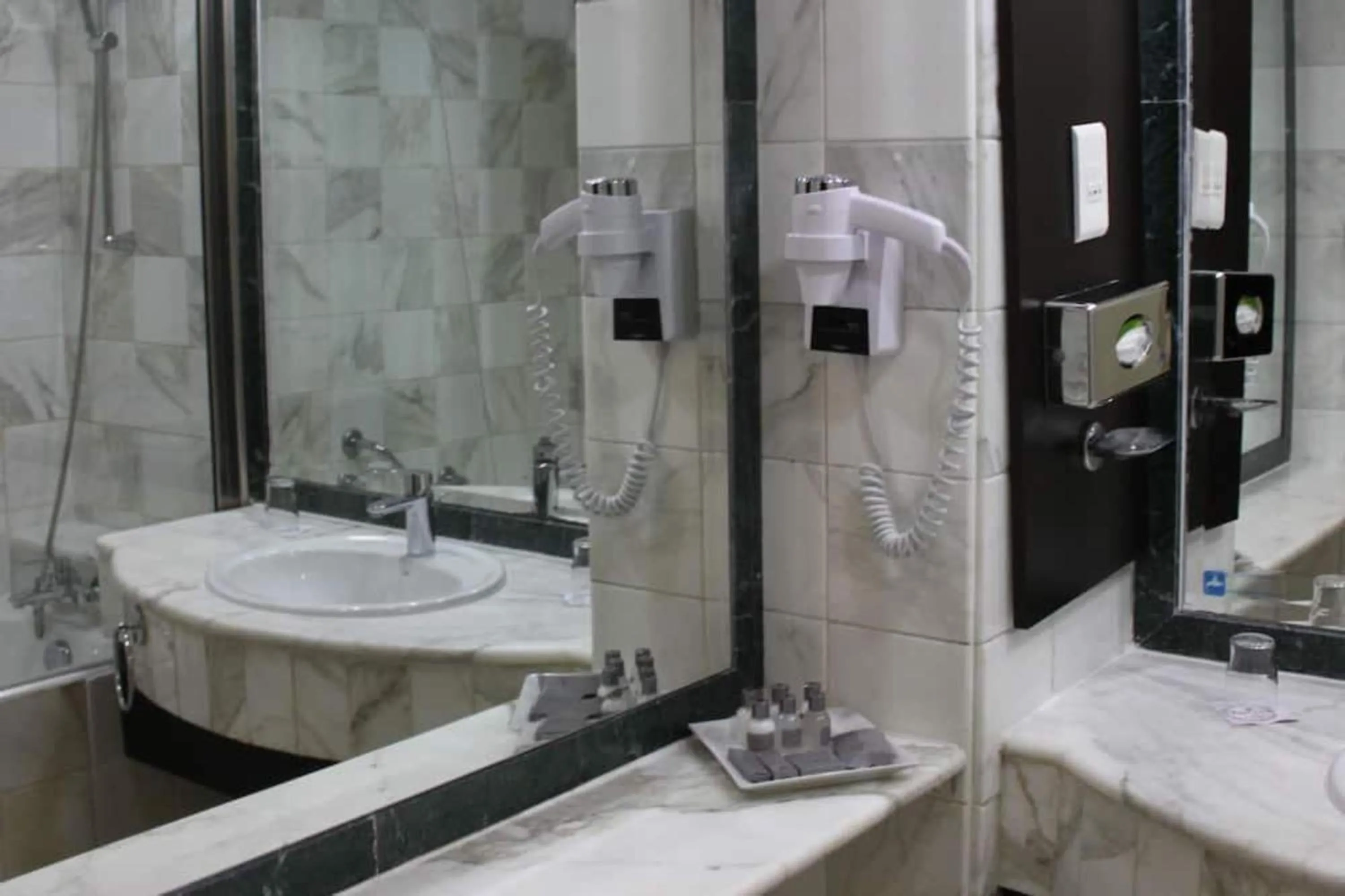 Bathroom in Ramada Plaza by Wyndham Tunis