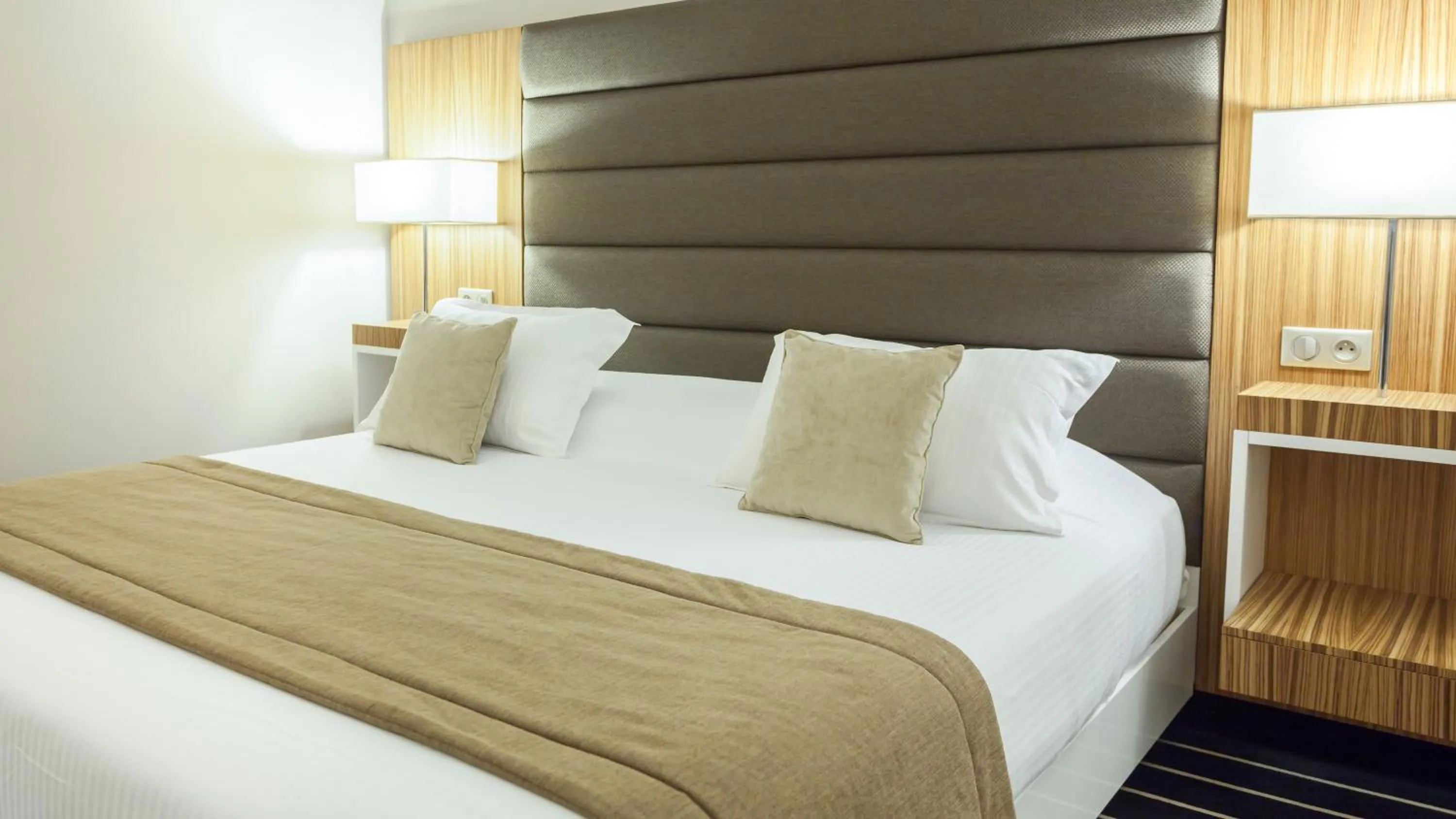 Bedroom, Bed in El Mouradi Gammarth