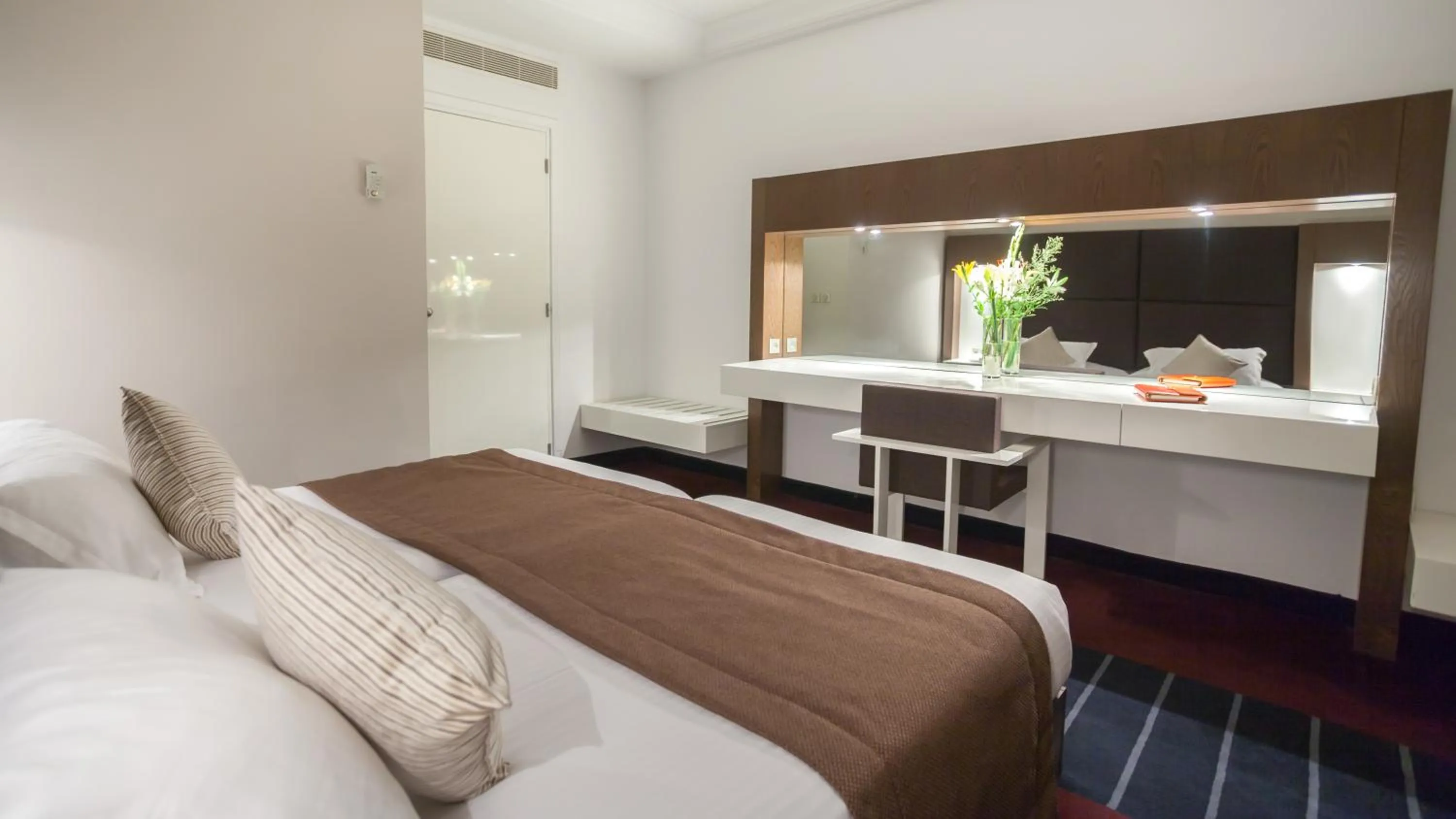 Bedroom, Bed in El Mouradi Gammarth