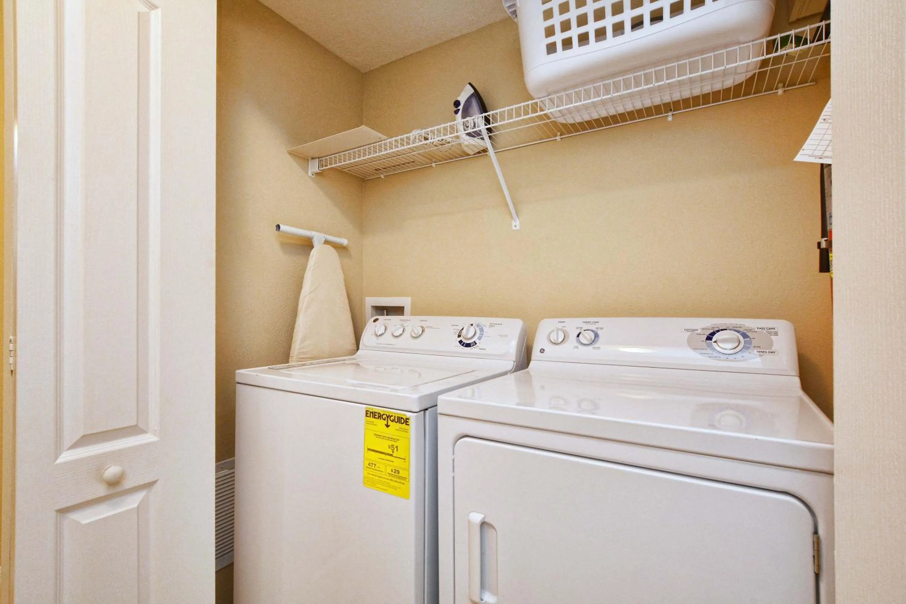 Property building in Paradise Palms-4 Bed Townhome W-Splashpool-3044Ppr