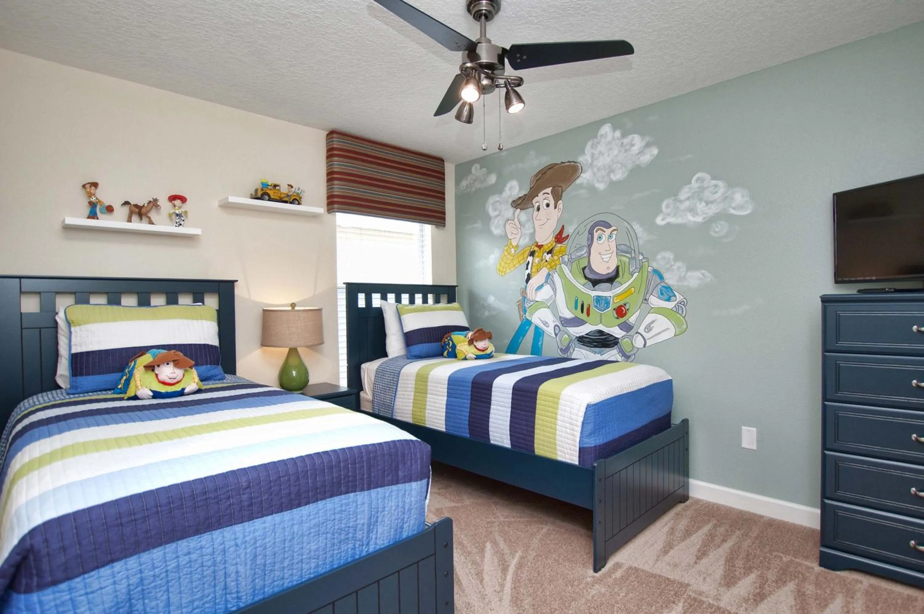 Property building, Bed in Paradise Palms- 6 Bedroom Pool Home-3150Pp