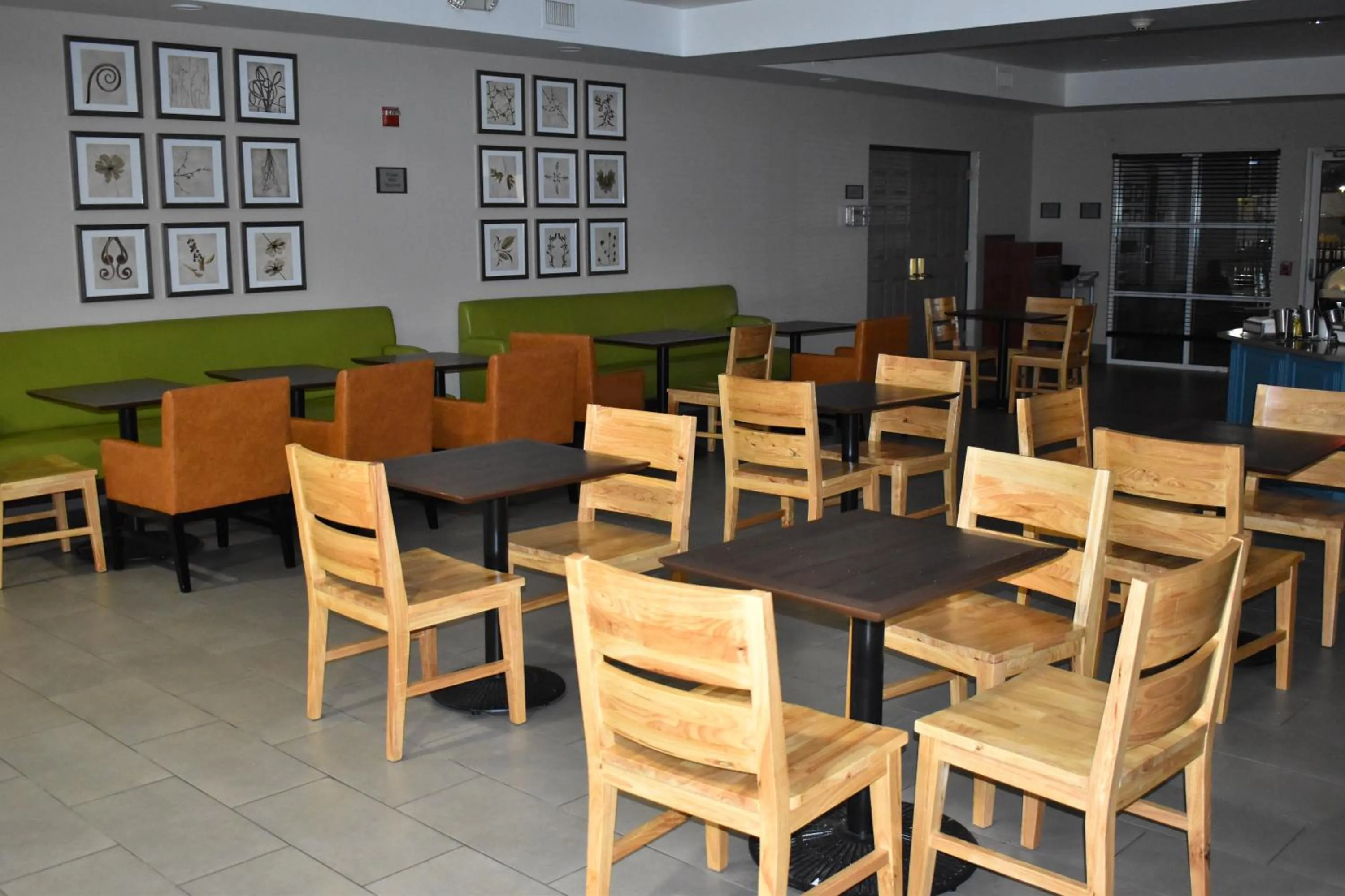 Restaurant/places to eat in Country Inn & Suites by Radisson, Hagerstown, MD