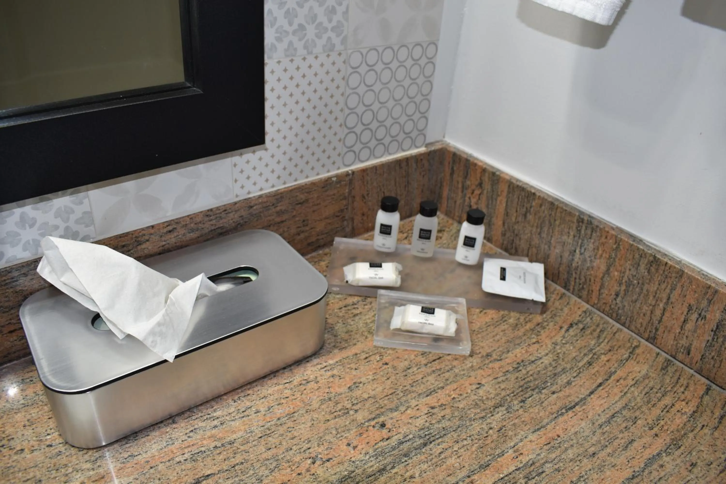 Shower in Country Inn & Suites by Radisson, Hagerstown, MD